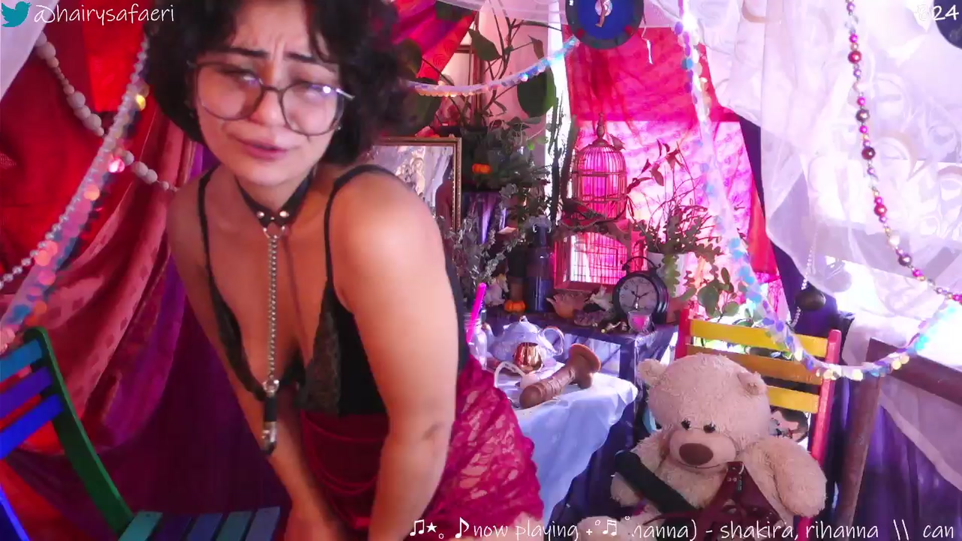Gallery image thumbnail from HairySafaeri's myfreecams stream on, 09/23/2025, 19:16 image 7 of 20