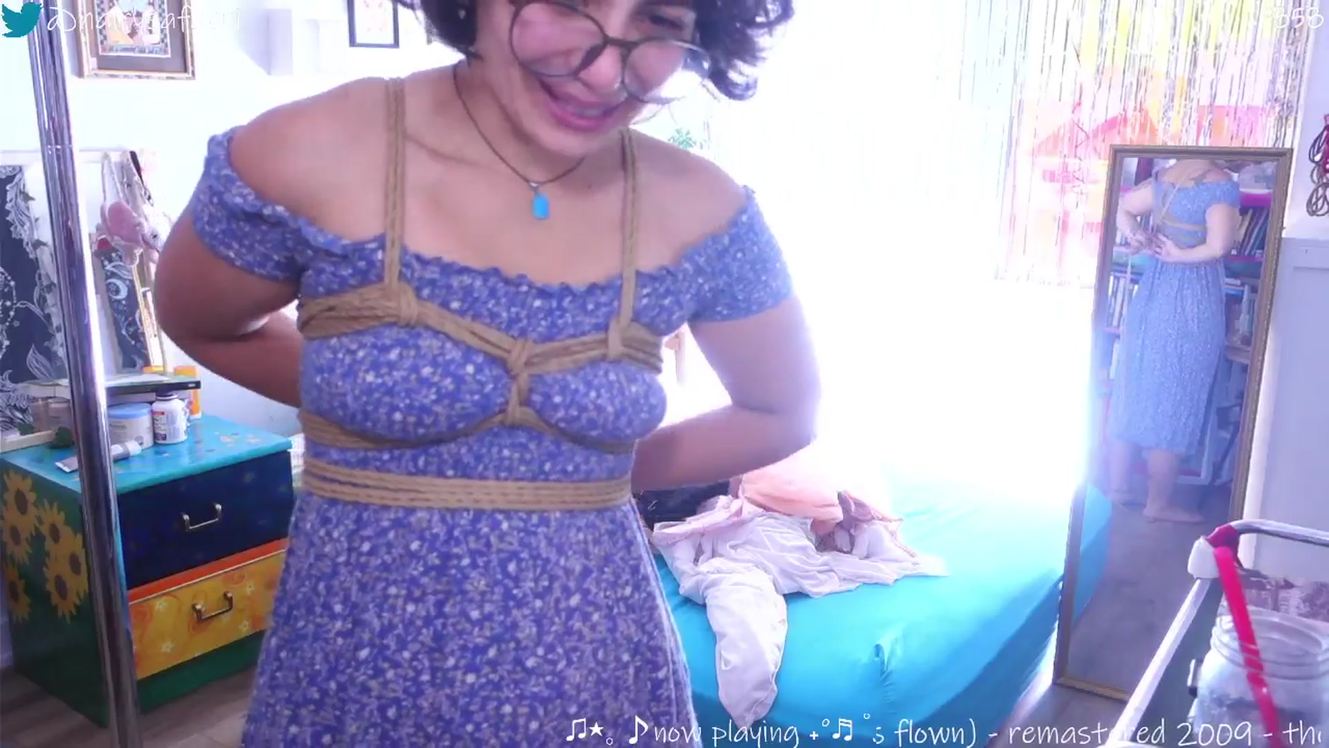 Gallery image thumbnail from HairySafaeri's myfreecams stream on, 09/26/2025, 18:15 image 13 of 20