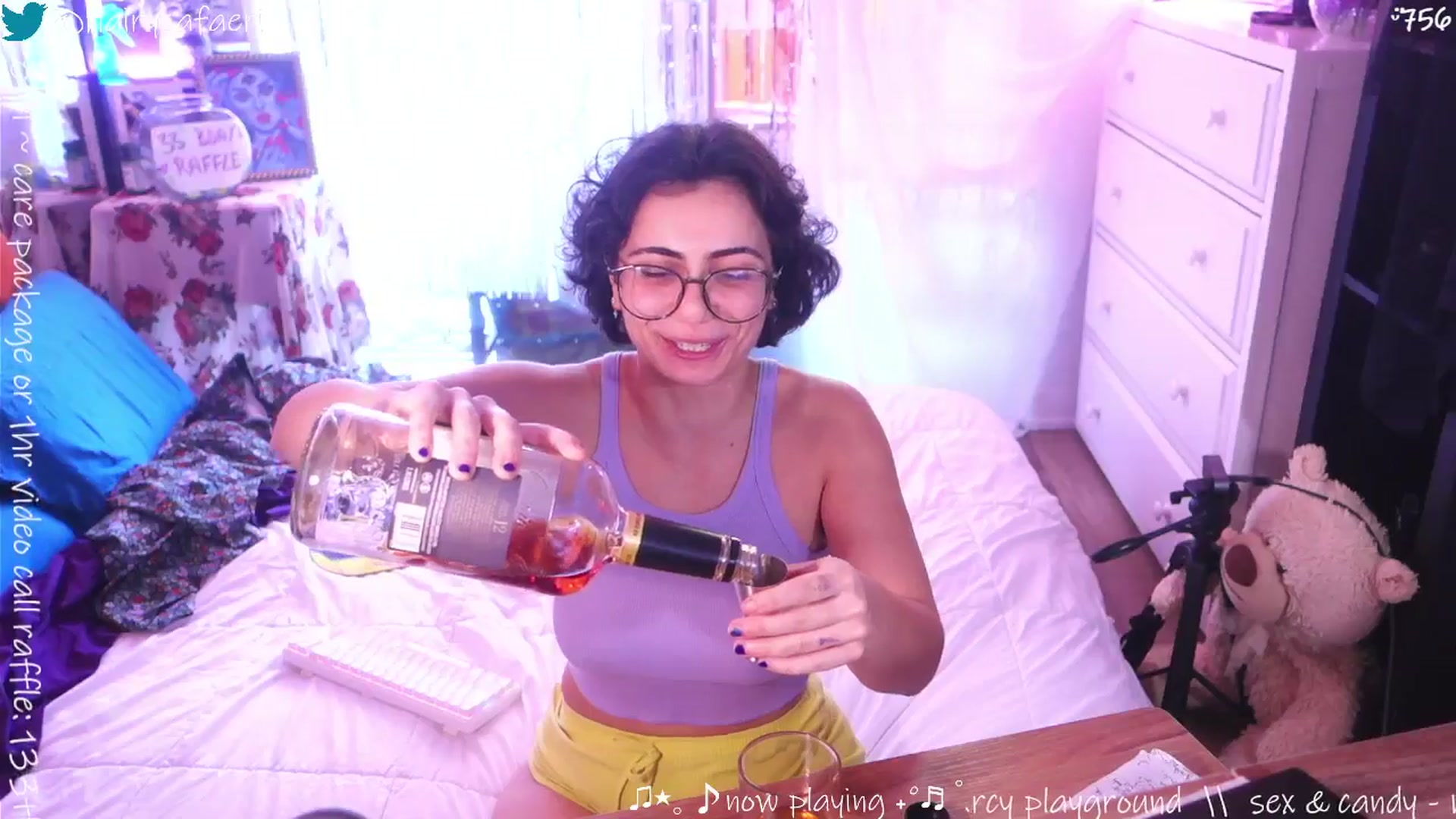 Gallery image thumbnail from HairySafaeri's myfreecams stream on, 10/06/2025, 20:16 image 11 of 20