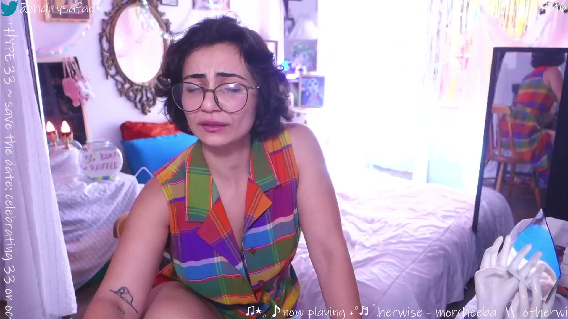 Gallery image thumbnail from HairySafaeri's myfreecams stream on, 10/07/2025, 18:19 image 6 of 20