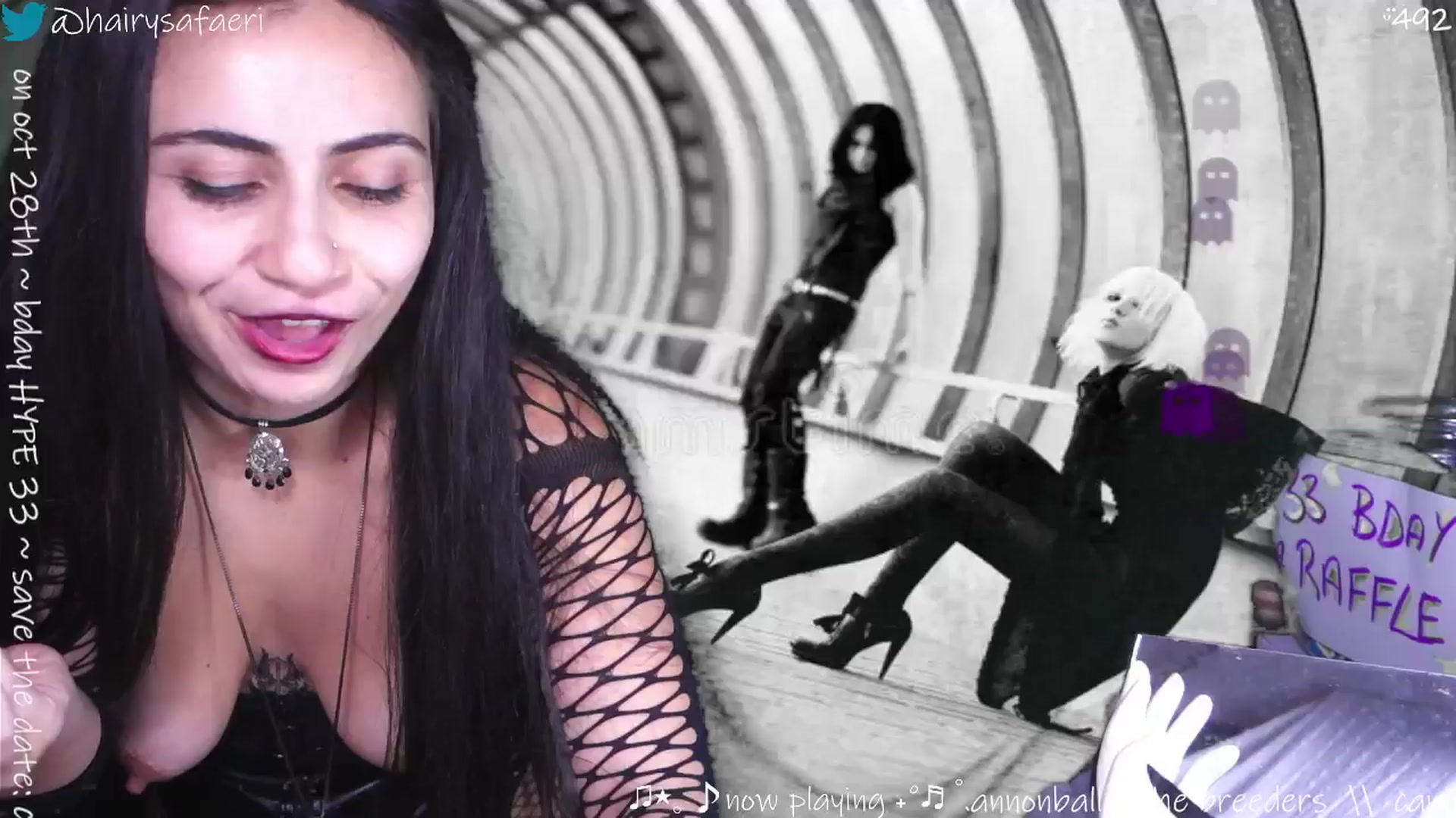 Gallery image thumbnail from HairySafaeri's myfreecams stream on, 10/10/2025, 03:06 image 13 of 20