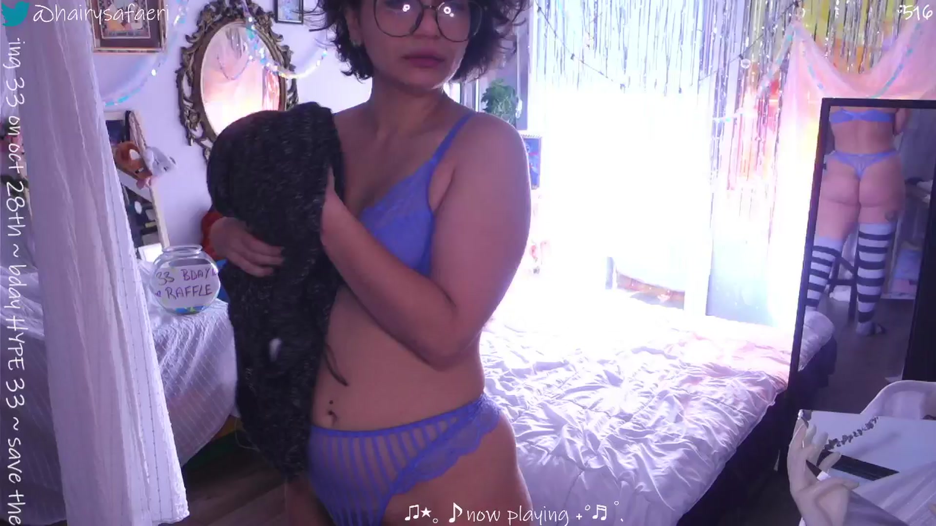 Gallery image thumbnail from HairySafaeri's myfreecams stream on, 10/10/2025, 15:34 image 15 of 20