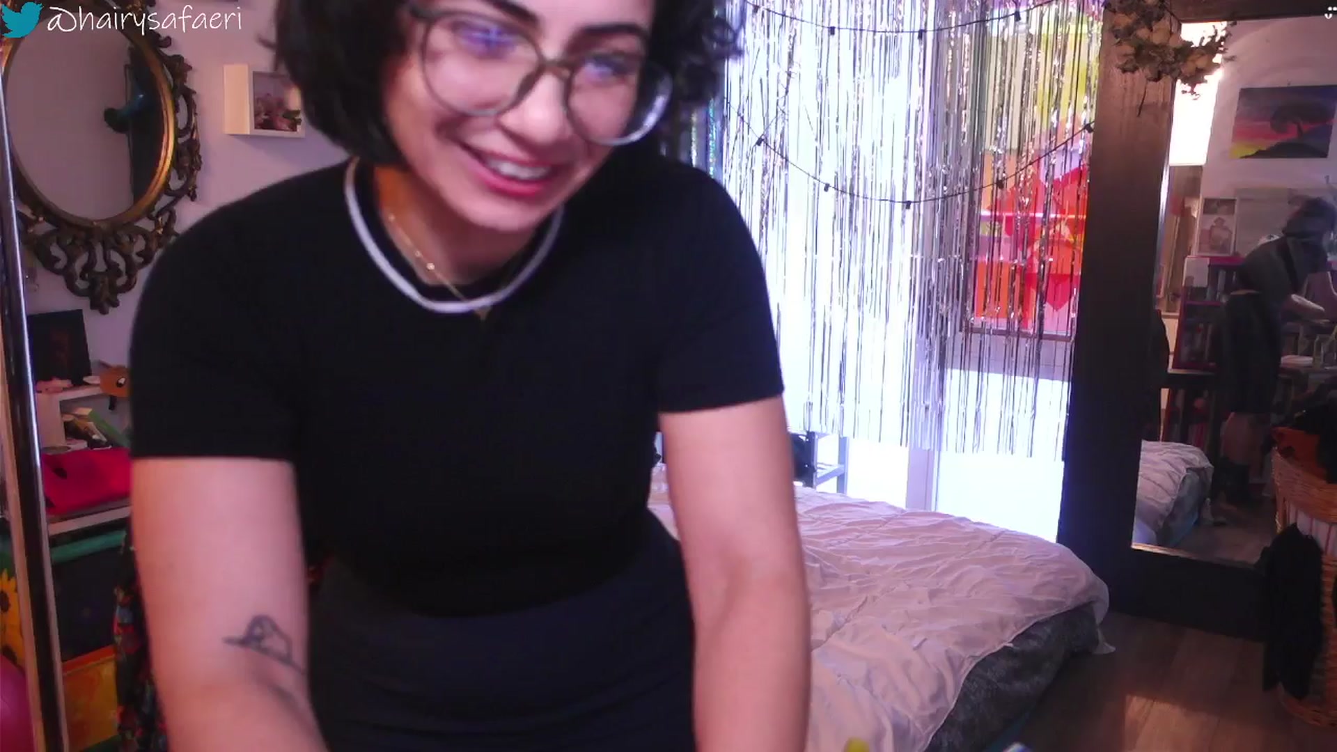 Gallery image thumbnail from HairySafaeri's myfreecams stream on, 11/03/2025, 16:54 image 1 of 20