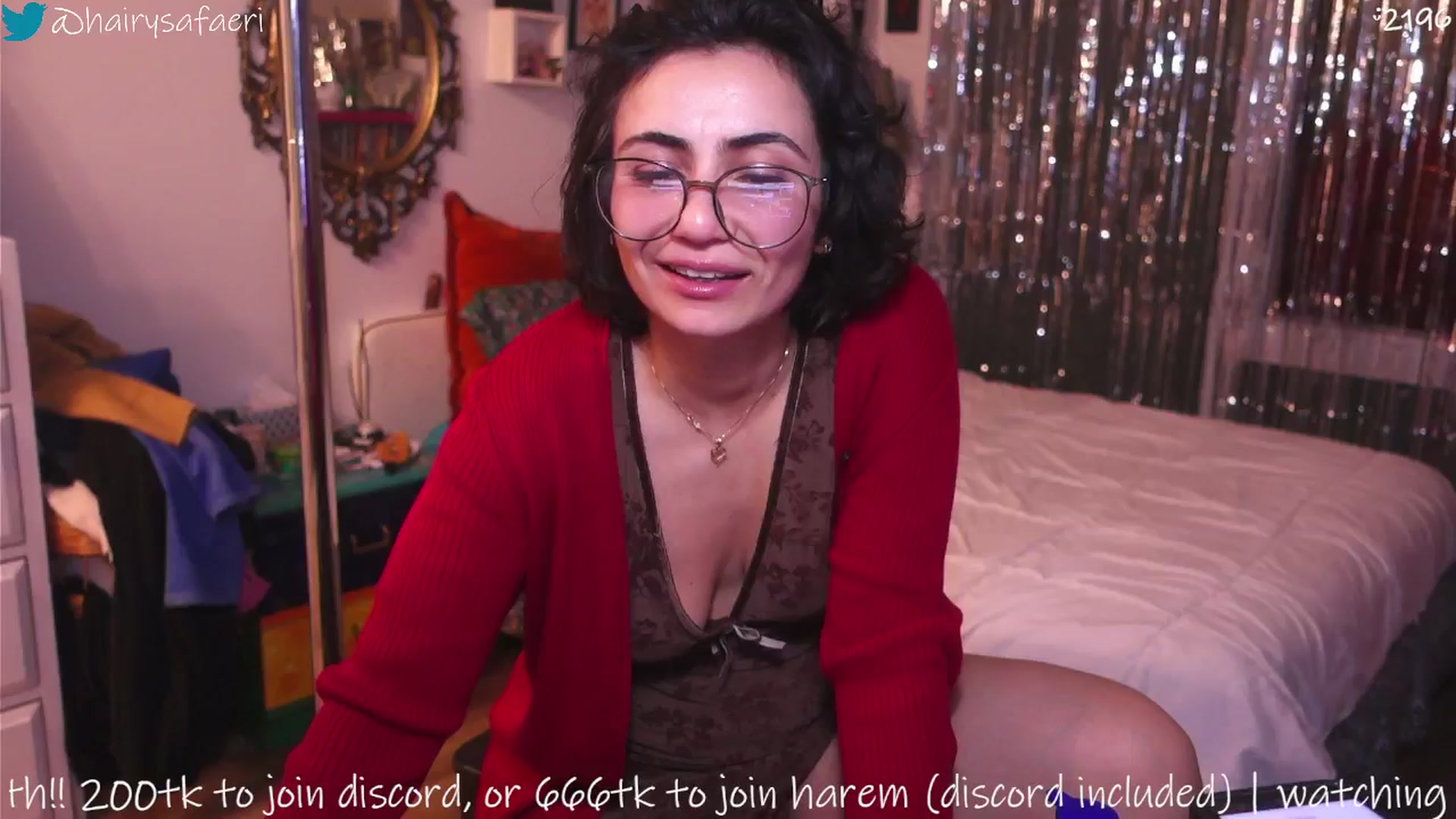 Gallery image thumbnail from HairySafaeri's myfreecams stream on, 11/28/2025, 01:42 image 12 of 20