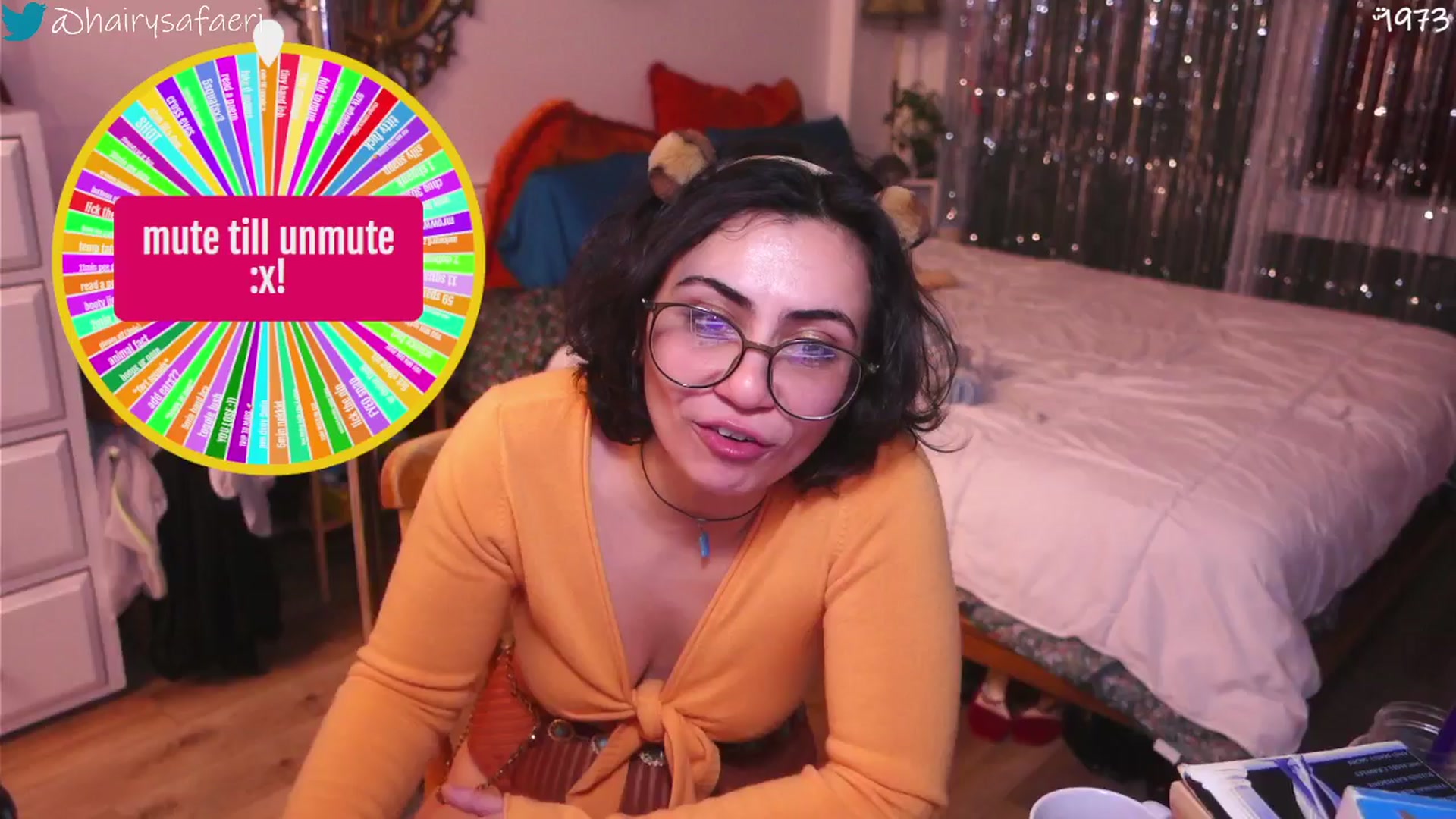 Gallery image thumbnail from HairySafaeri's myfreecams stream on, 12/08/2025, 23:27 image 5 of 20