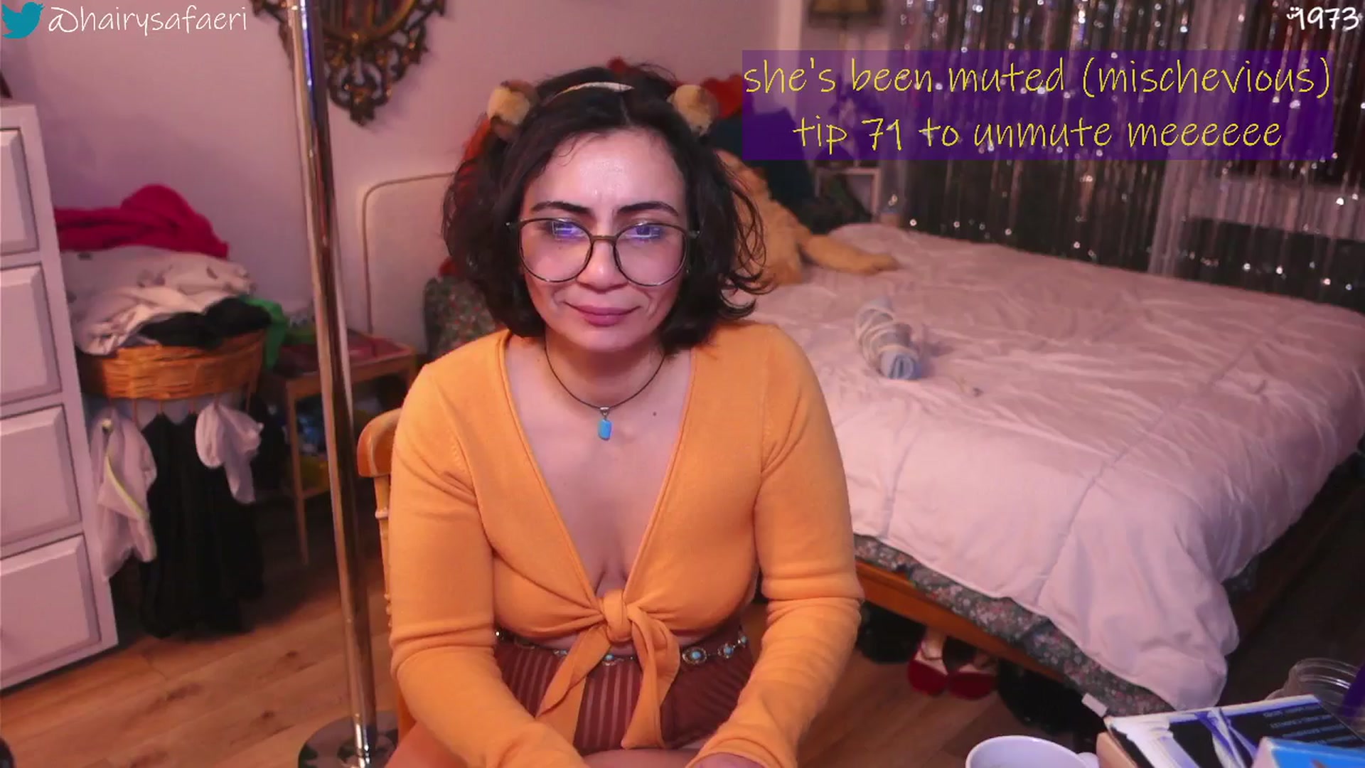 Gallery image thumbnail from HairySafaeri's myfreecams stream on, 12/08/2025, 23:27 image 6 of 20