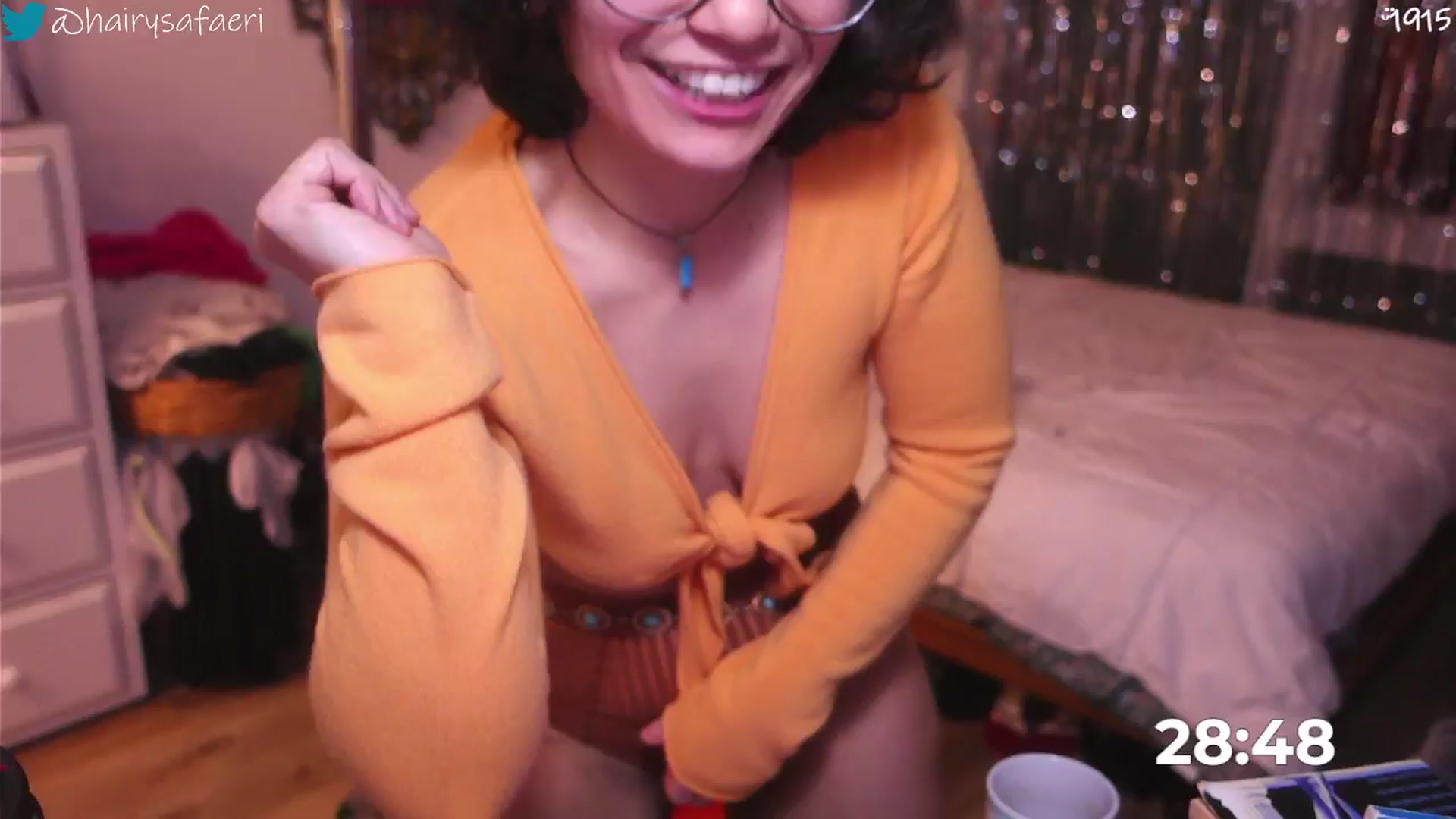 Gallery image thumbnail from HairySafaeri's myfreecams stream on, 12/08/2025, 23:27 image 18 of 20