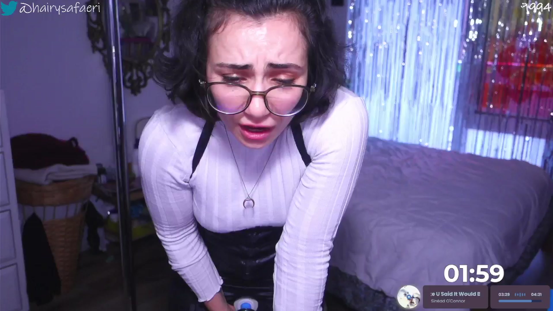 Gallery image thumbnail from HairySafaeri's myfreecams stream on, 12/12/2025, 21:13 image 11 of 20