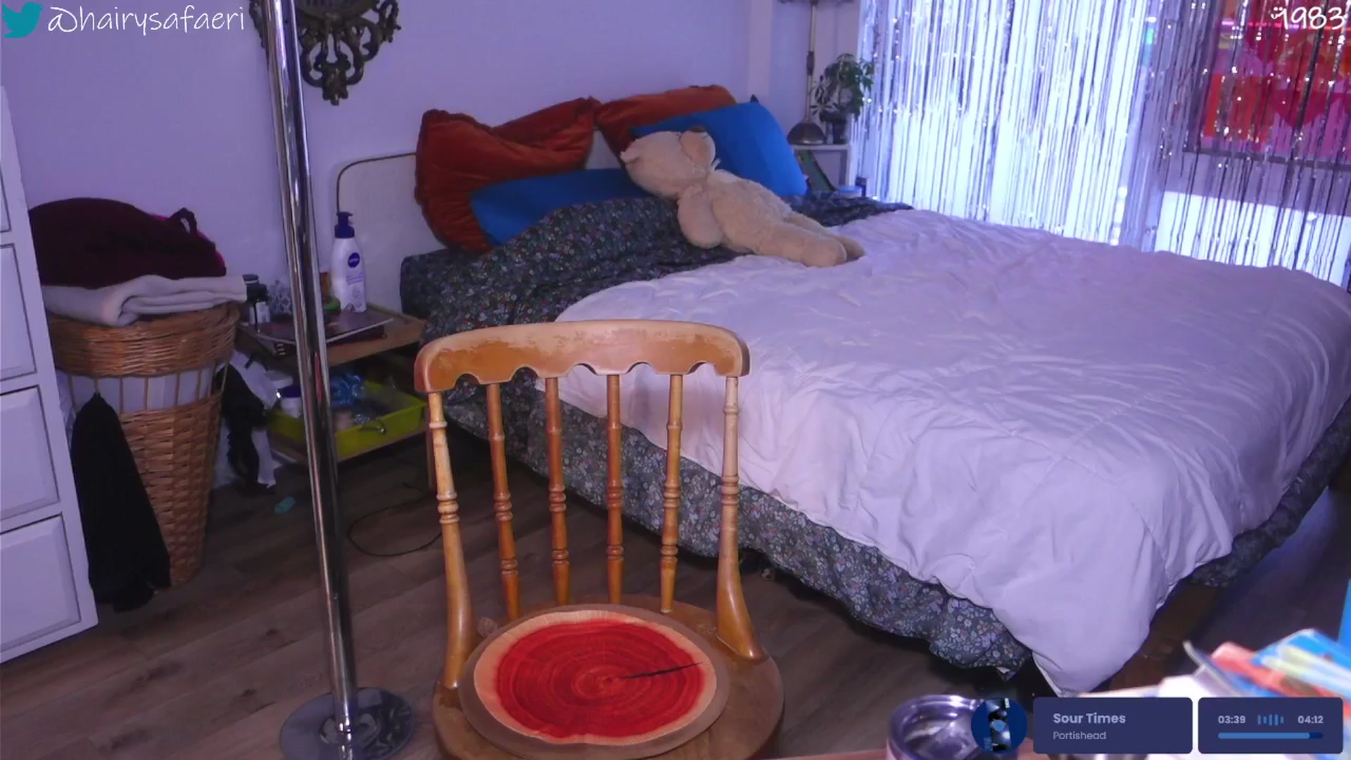 Gallery image thumbnail from HairySafaeri's myfreecams stream on, 12/12/2025, 21:13 image 18 of 20