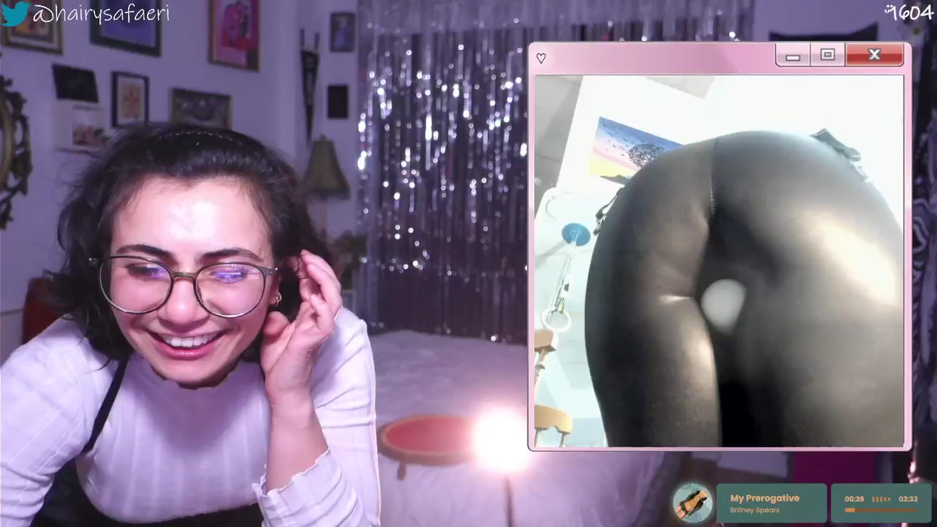 Gallery image thumbnail from HairySafaeri's myfreecams stream on, 12/12/2025, 23:55 image 10 of 20