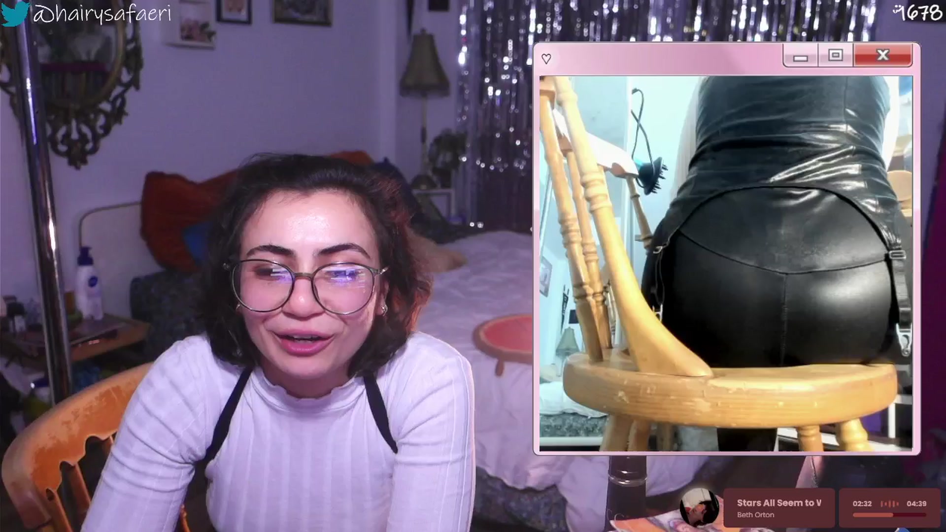 Gallery image thumbnail from HairySafaeri's myfreecams stream on, 12/12/2025, 23:55 image 5 of 20