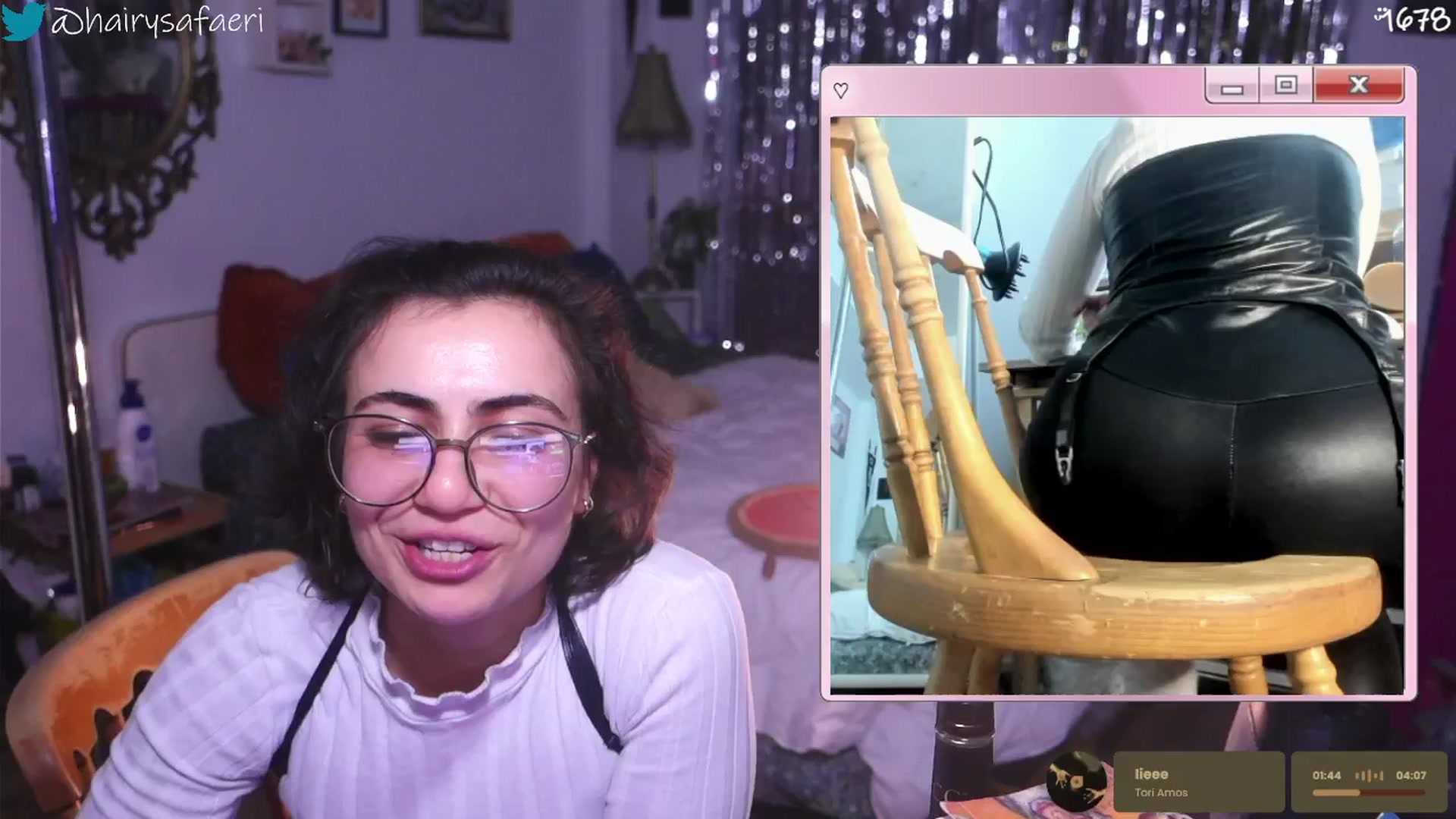 Gallery image thumbnail from HairySafaeri's myfreecams stream on, 12/12/2025, 23:55 image 6 of 20