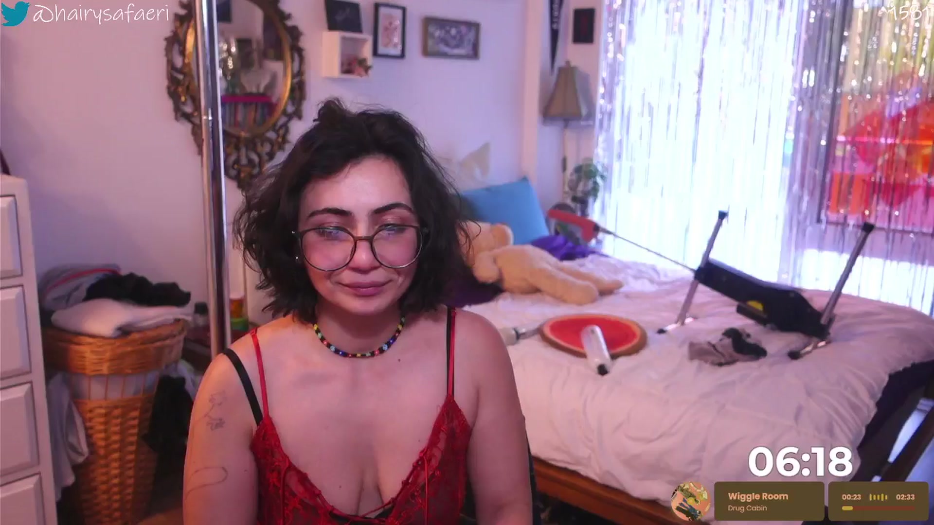 Gallery image thumbnail from HairySafaeri's myfreecams stream on, 12/17/2025, 20:27 image 10 of 20