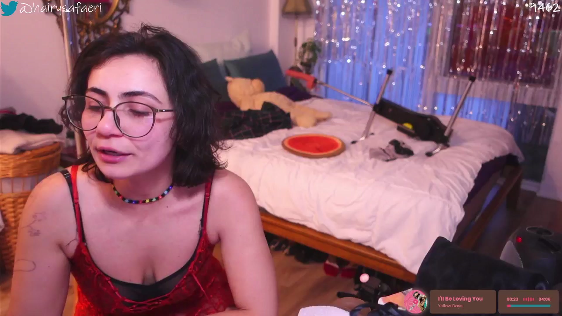 Gallery image thumbnail from HairySafaeri's myfreecams stream on, 12/17/2025, 22:28 image 10 of 20