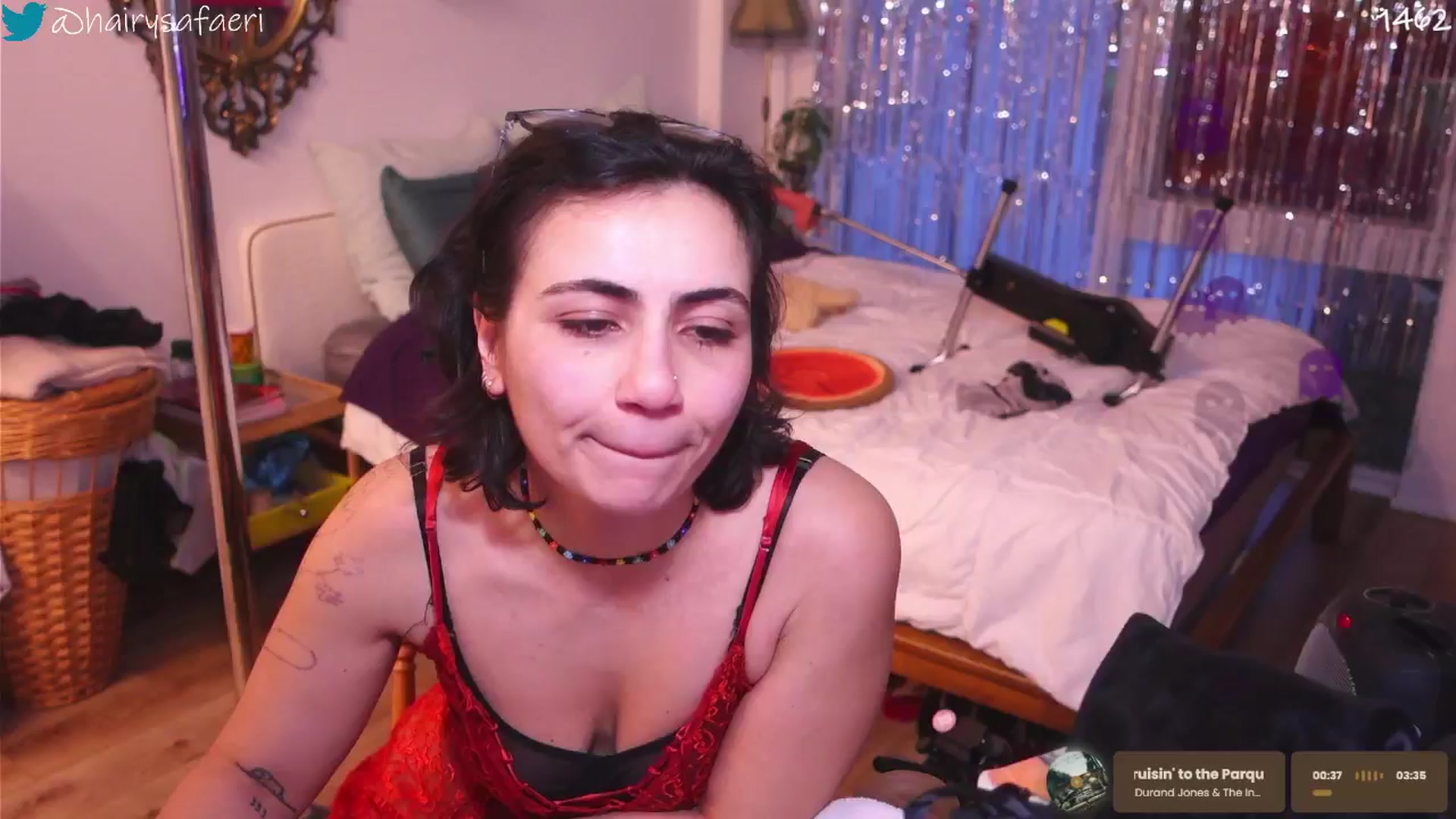 Gallery image thumbnail from HairySafaeri's myfreecams stream on, 12/17/2025, 22:28 image 11 of 20