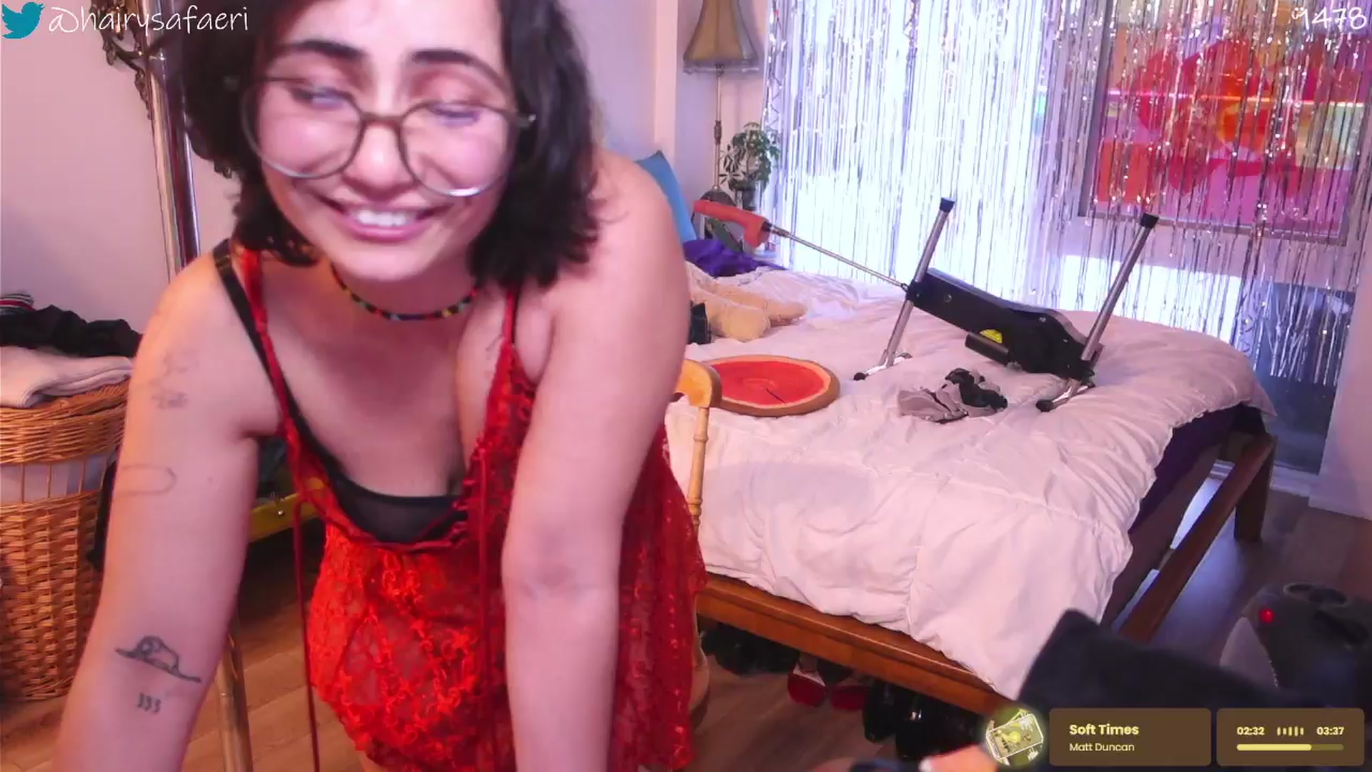 Gallery image thumbnail from HairySafaeri's myfreecams stream on, 12/17/2025, 22:28 image 1 of 20