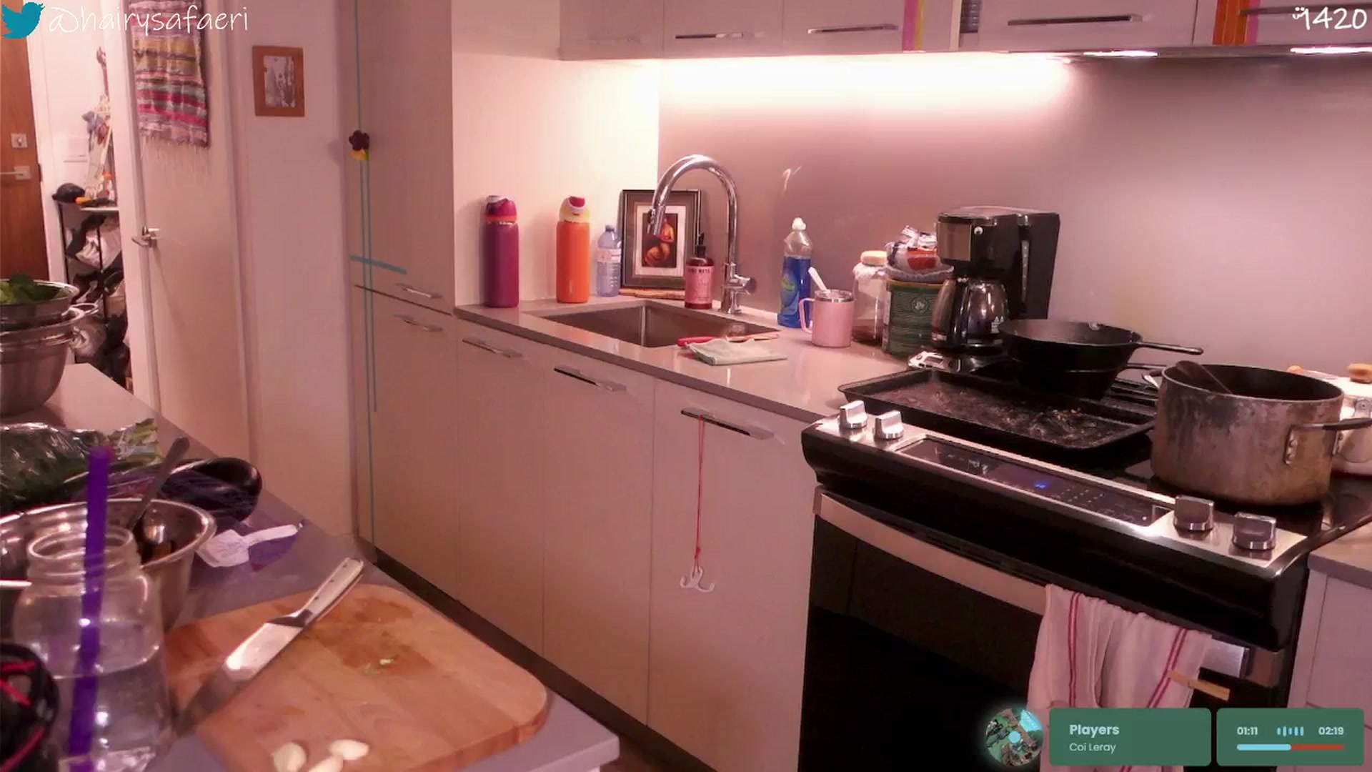 Gallery image thumbnail from HairySafaeri's myfreecams stream on, 12/18/2025, 20:59 image 18 of 20