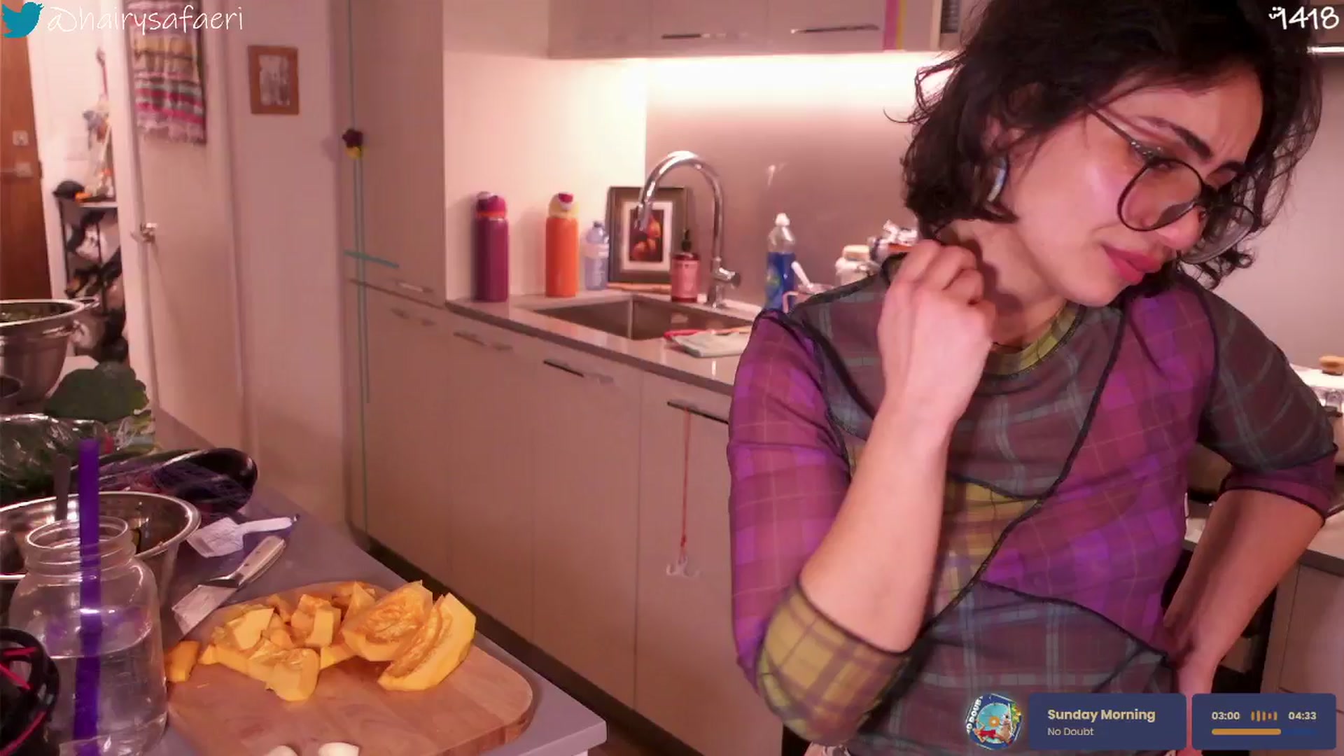 Gallery image thumbnail from HairySafaeri's myfreecams stream on, 12/18/2025, 20:59 image 2 of 20