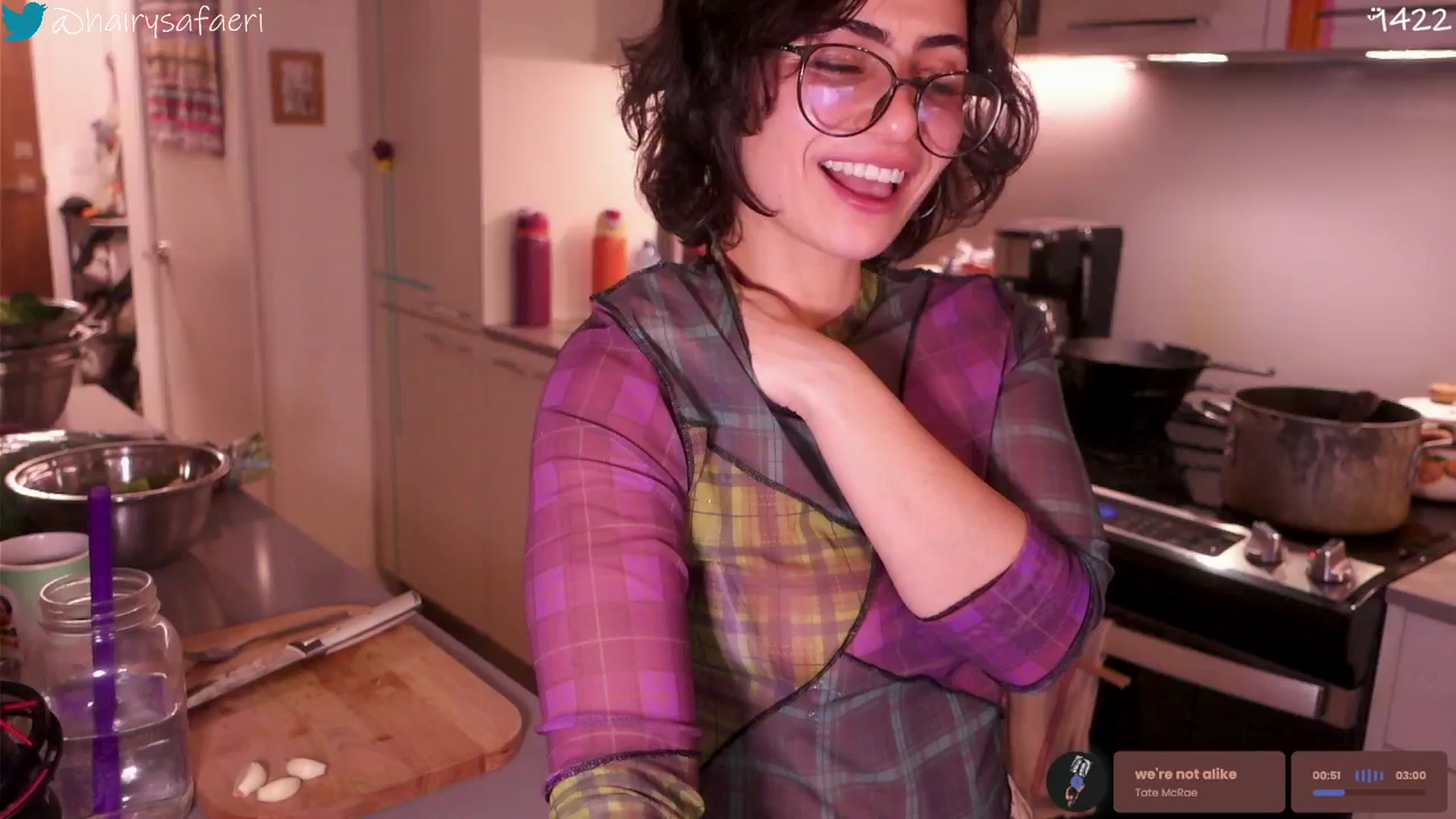 Gallery image thumbnail from HairySafaeri's myfreecams stream on, 12/18/2025, 21:52 image 16 of 20