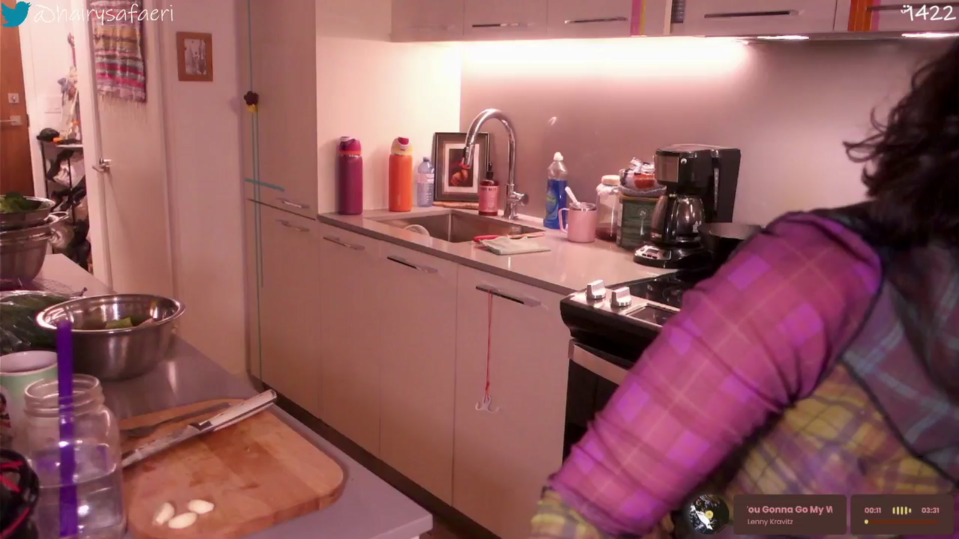 Gallery image thumbnail from HairySafaeri's myfreecams stream on, 12/18/2025, 21:52 image 11 of 20
