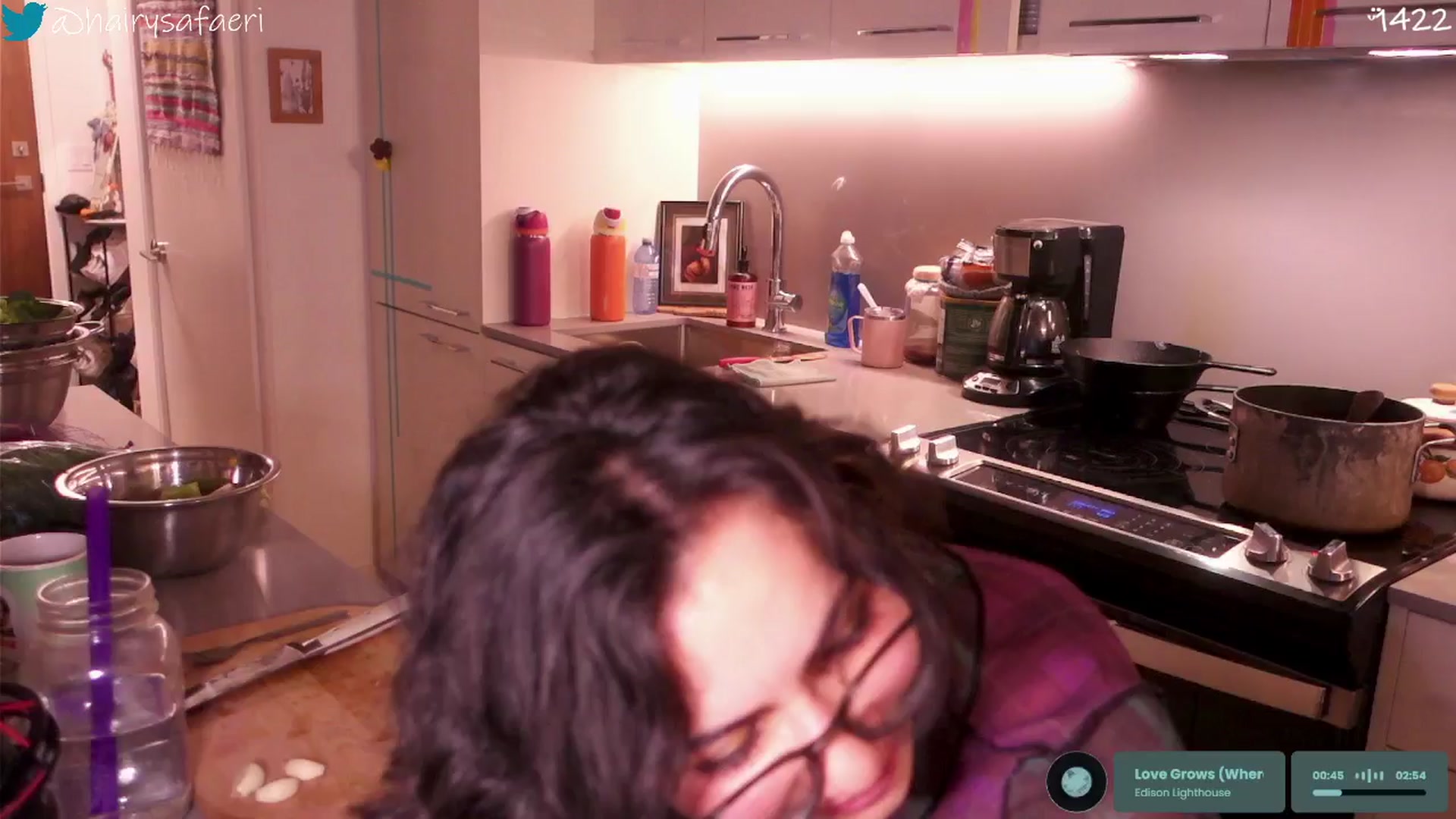 Gallery image thumbnail from HairySafaeri's myfreecams stream on, 12/18/2025, 21:52 image 14 of 20