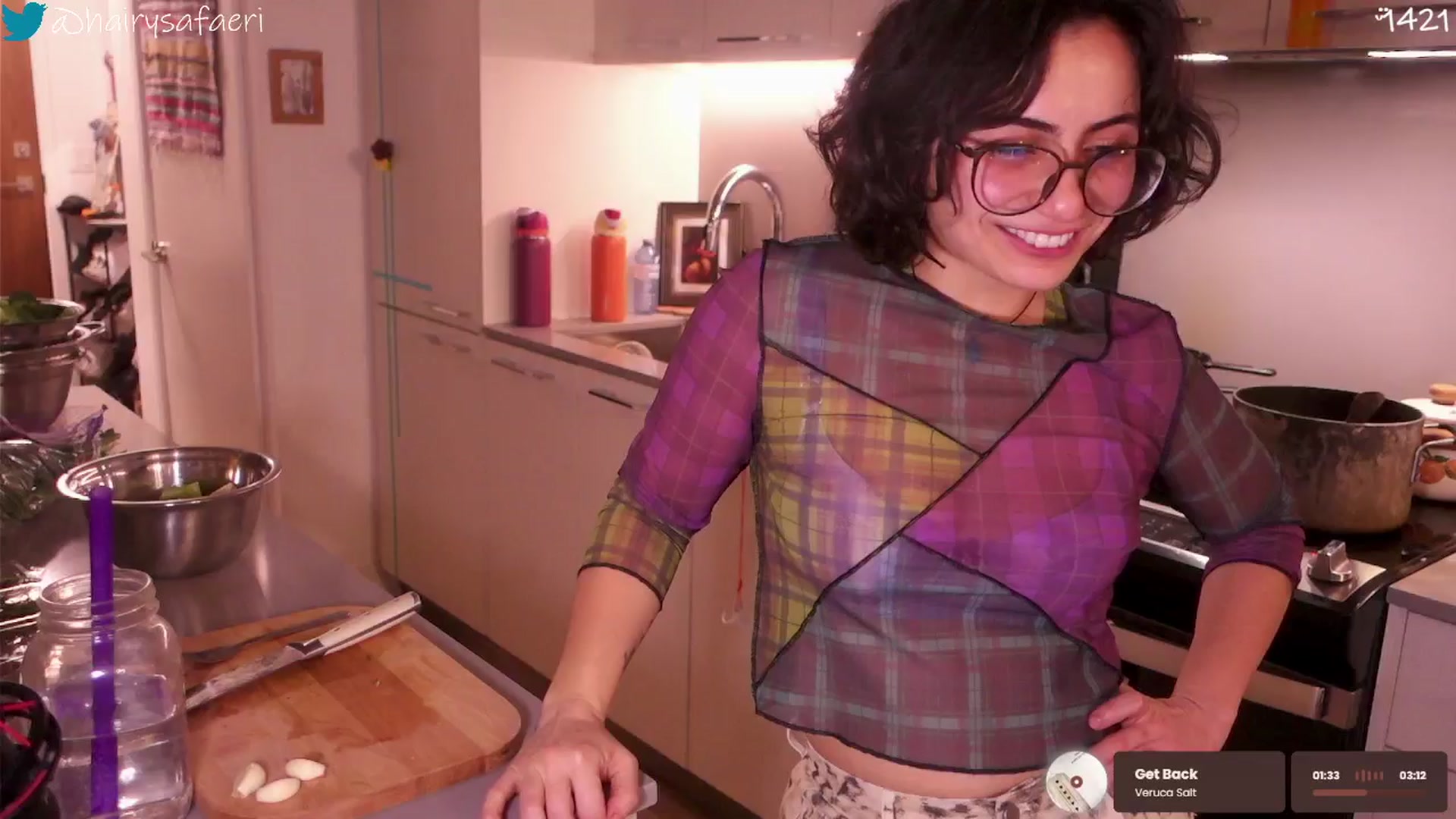 Gallery image thumbnail from HairySafaeri's myfreecams stream on, 12/18/2025, 21:52 image 5 of 20