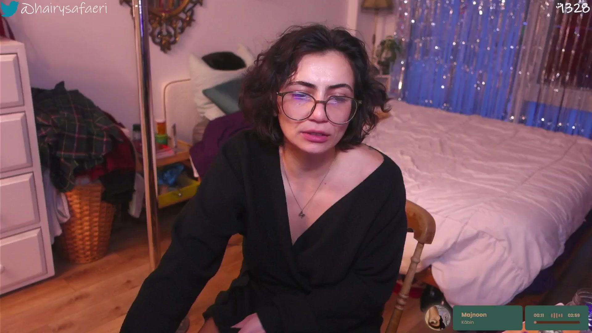 Gallery image thumbnail from HairySafaeri's myfreecams stream on, 12/19/2025, 21:38 image 12 of 20