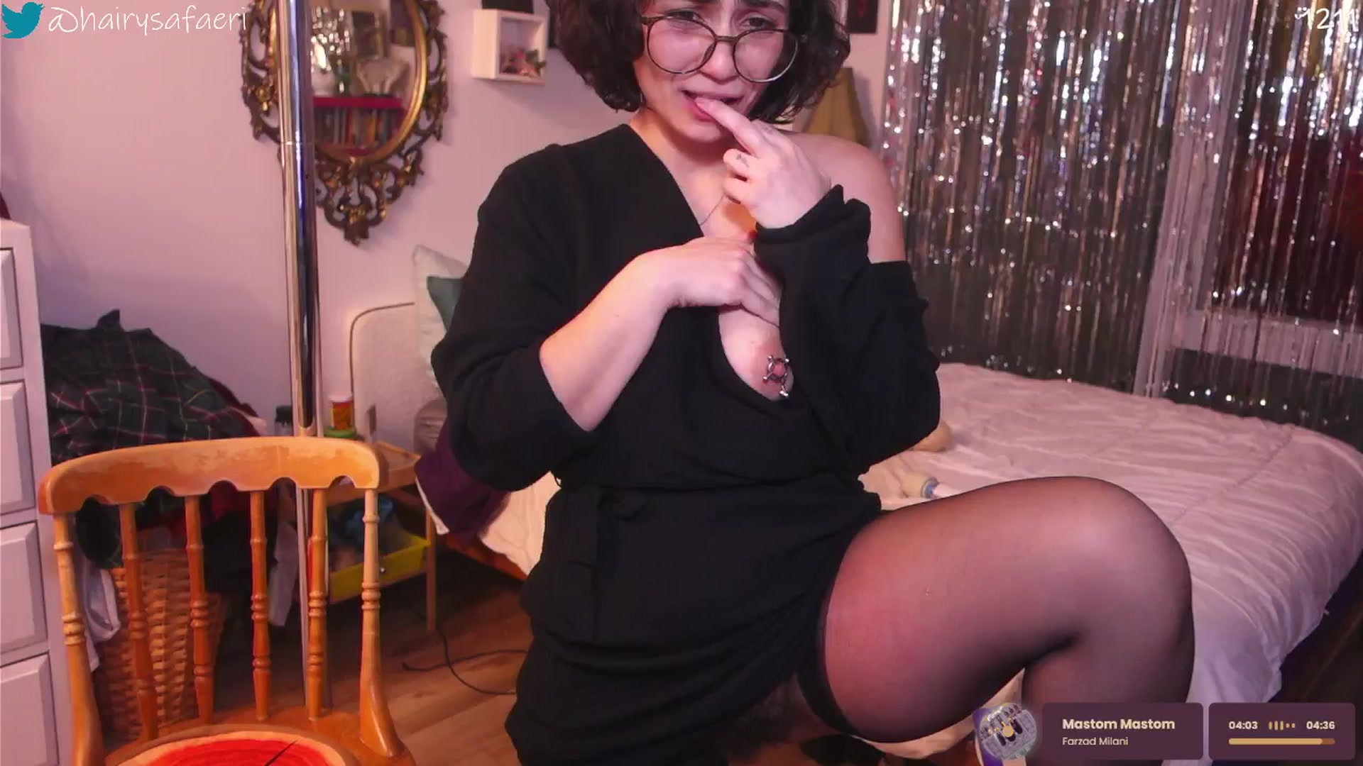 Gallery image thumbnail from HairySafaeri's myfreecams stream on, 12/20/2025, 24:00 image 19 of 20