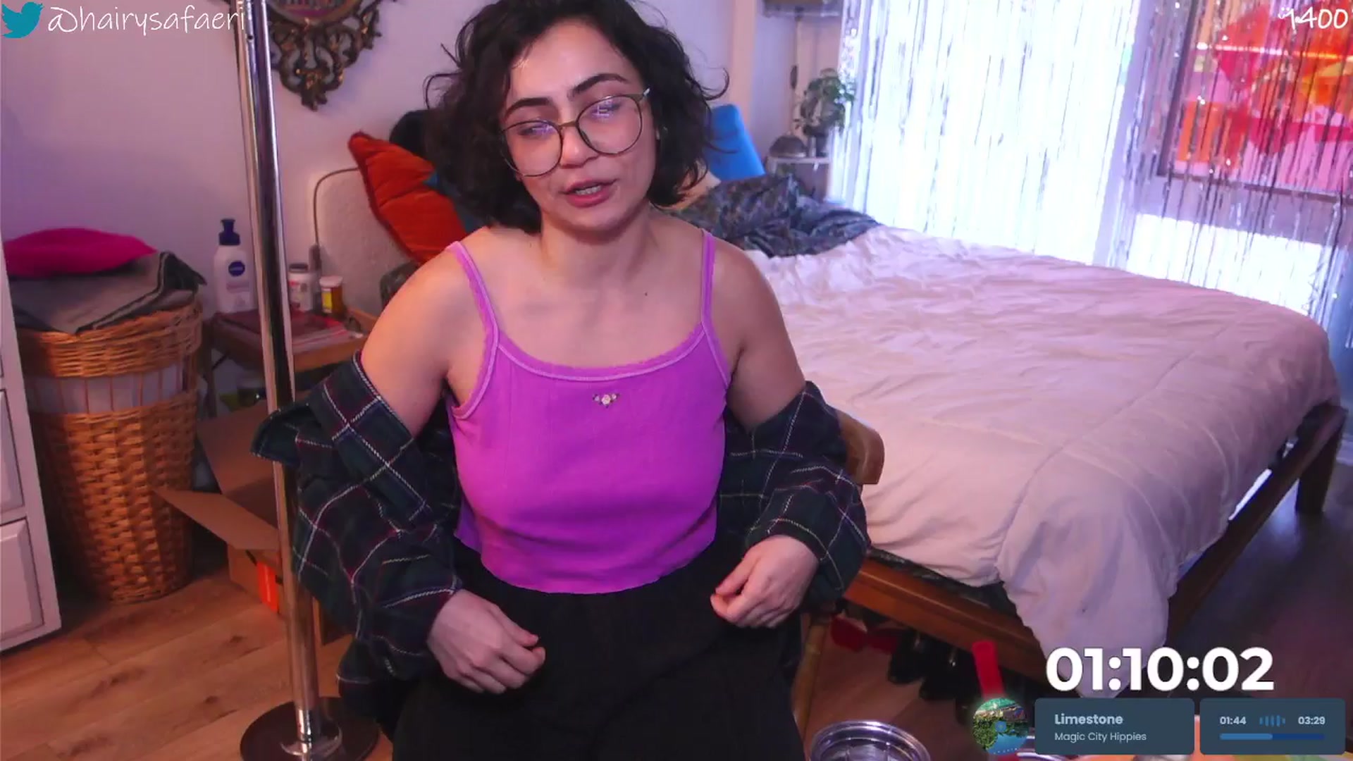 Gallery image thumbnail from HairySafaeri's myfreecams stream on, 12/29/2025, 19:18 image 9 of 20