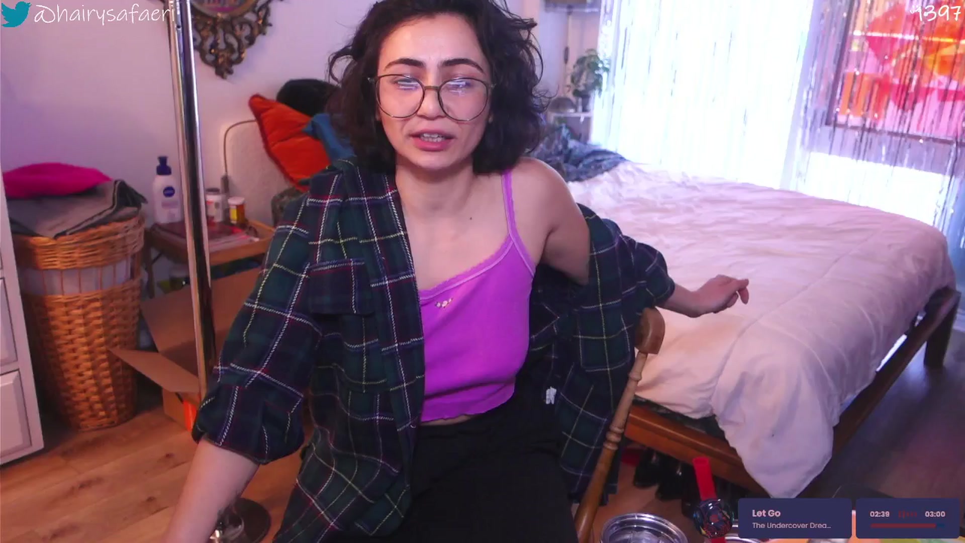 Gallery image thumbnail from HairySafaeri's myfreecams stream on, 12/29/2025, 19:18 image 11 of 20
