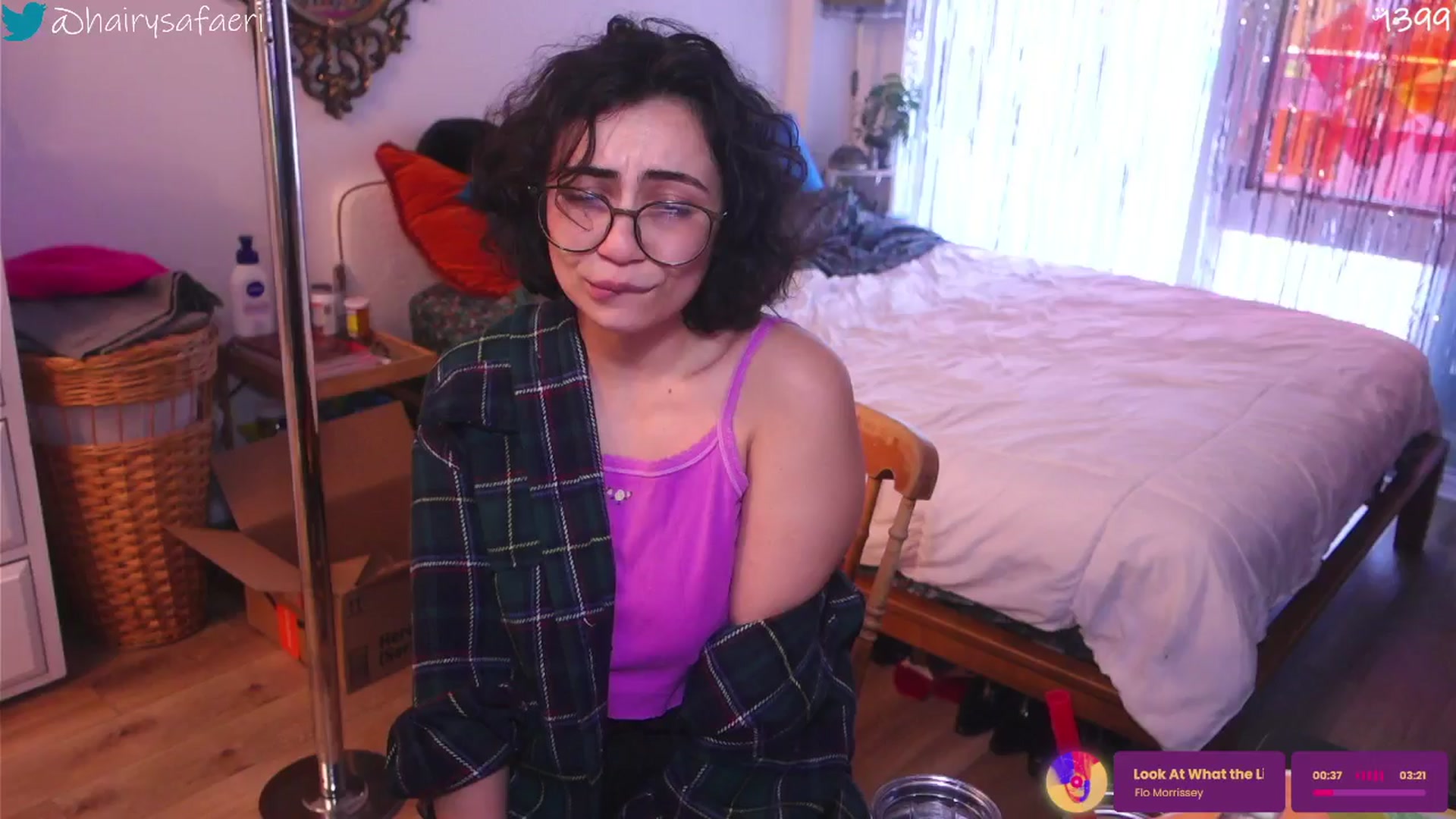 Gallery image thumbnail from HairySafaeri's myfreecams stream on, 12/29/2025, 19:18 image 10 of 20