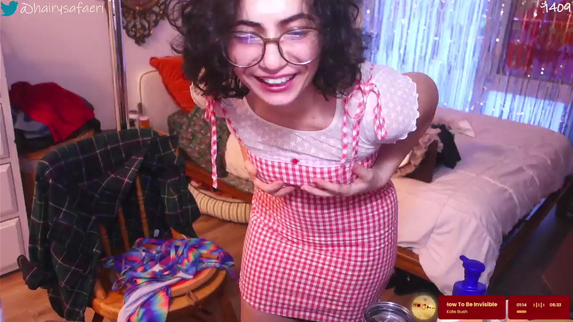 Gallery image thumbnail from HairySafaeri's myfreecams stream on, 12/30/2025, 21:36 image 17 of 20