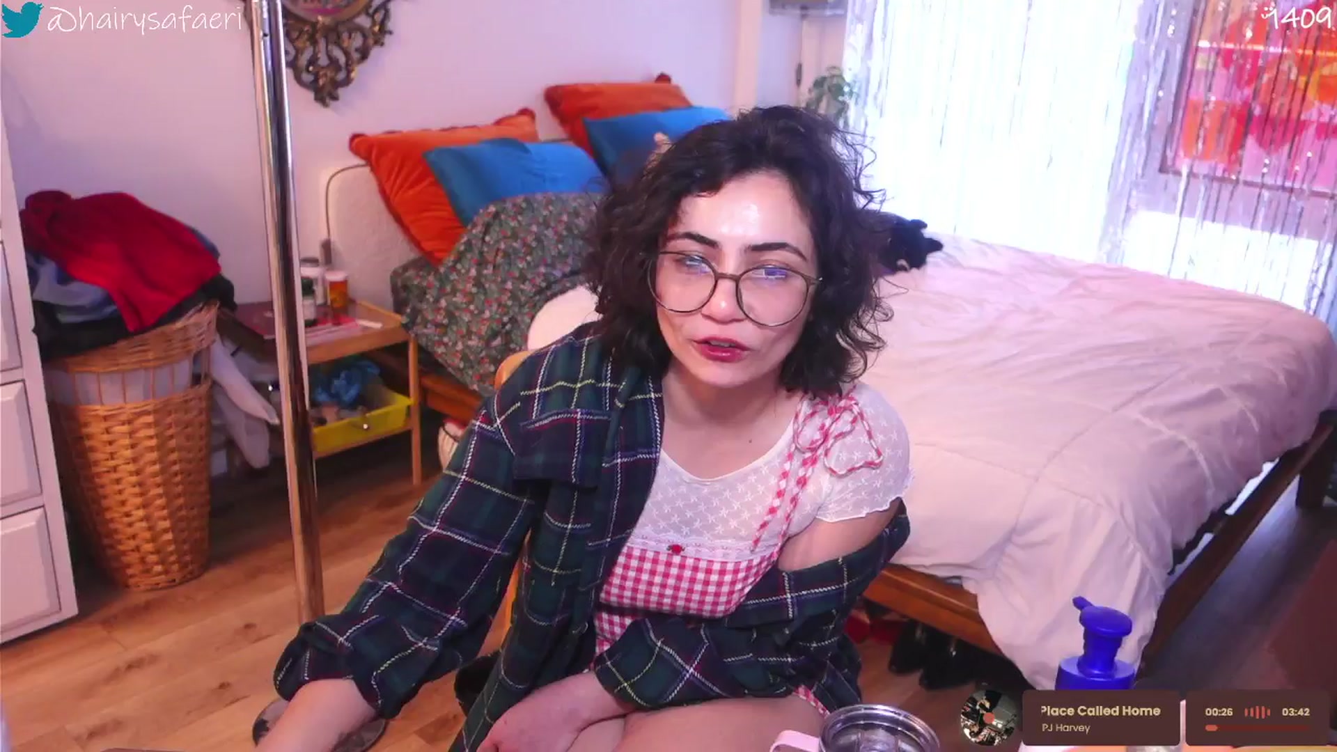 Gallery image thumbnail from HairySafaeri's myfreecams stream on, 12/30/2025, 21:36 image 2 of 20