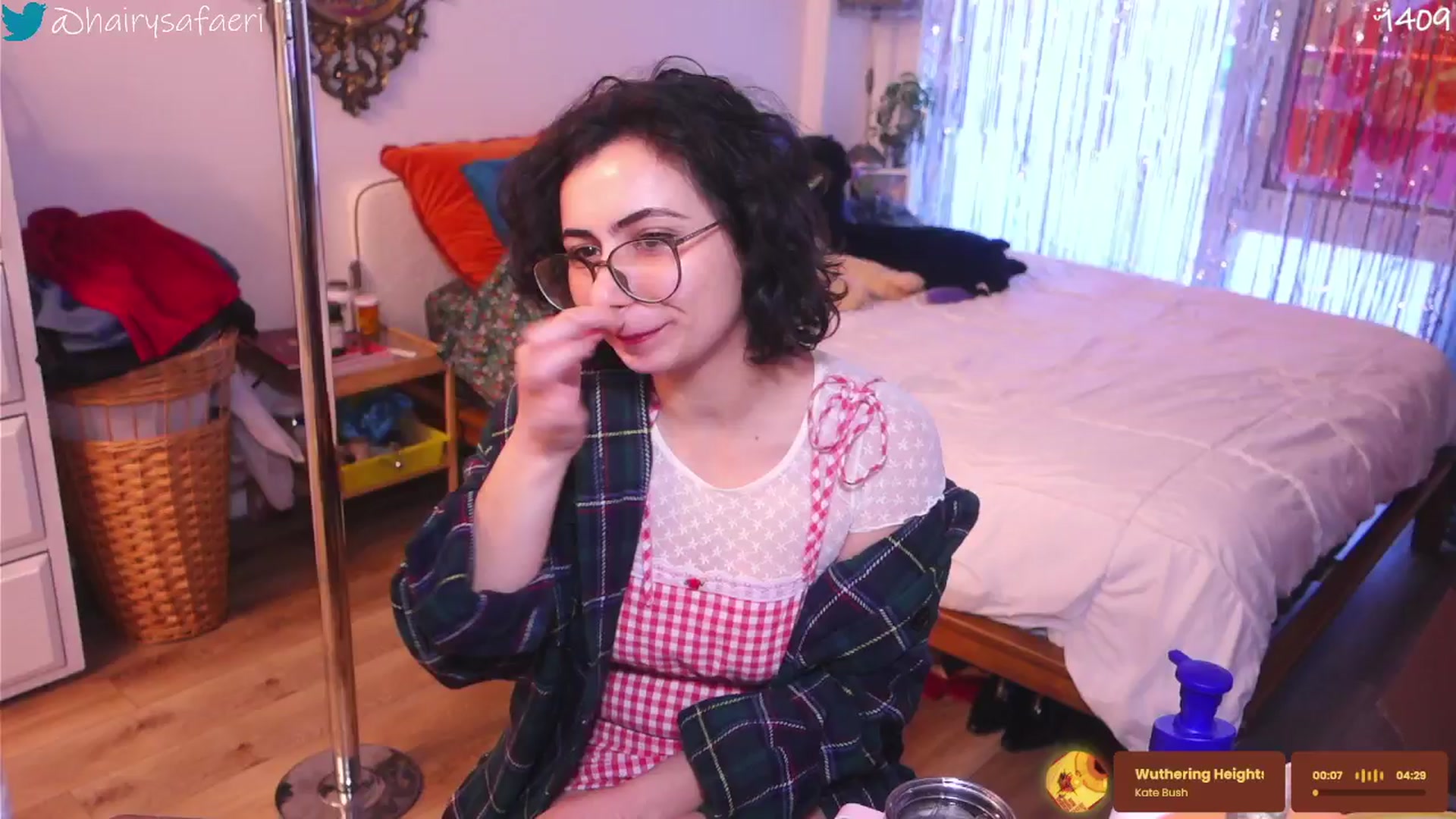 Gallery image thumbnail from HairySafaeri's myfreecams stream on, 12/30/2025, 21:36 image 7 of 20