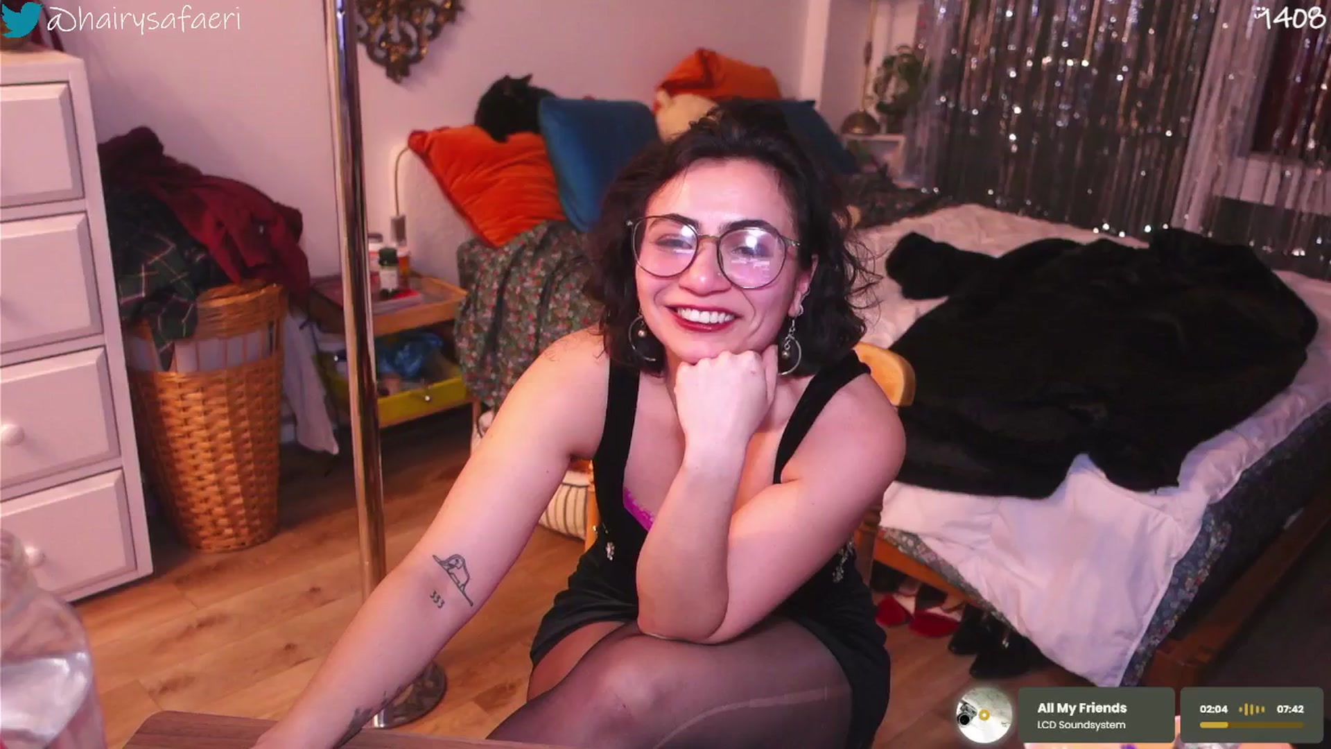 Gallery image thumbnail from HairySafaeri's myfreecams stream on, 01/01/2026, 24:22 image 12 of 20