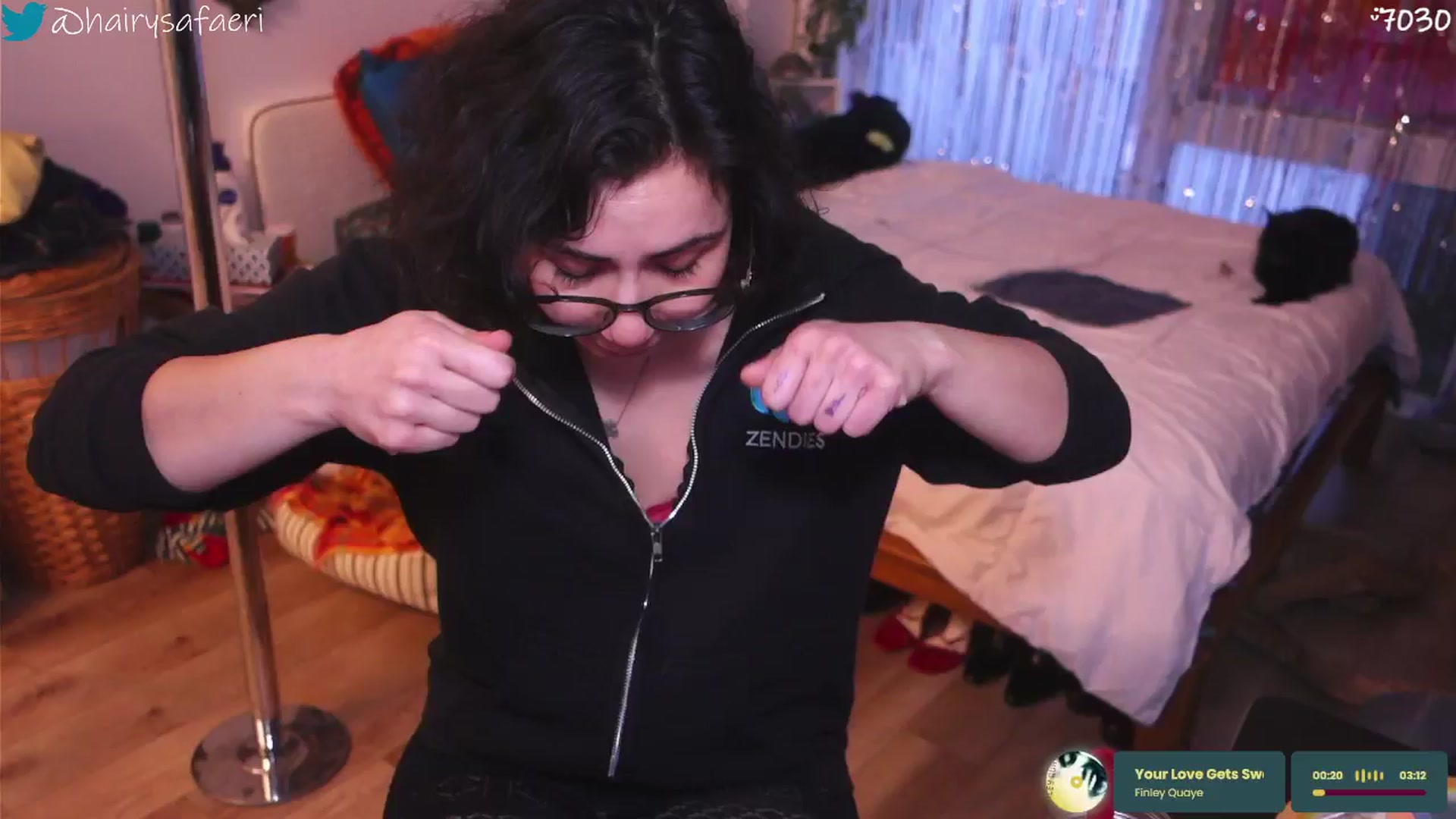 Gallery image thumbnail from HairySafaeri's myfreecams stream on, 01/06/2026, 21:02 image 2 of 20