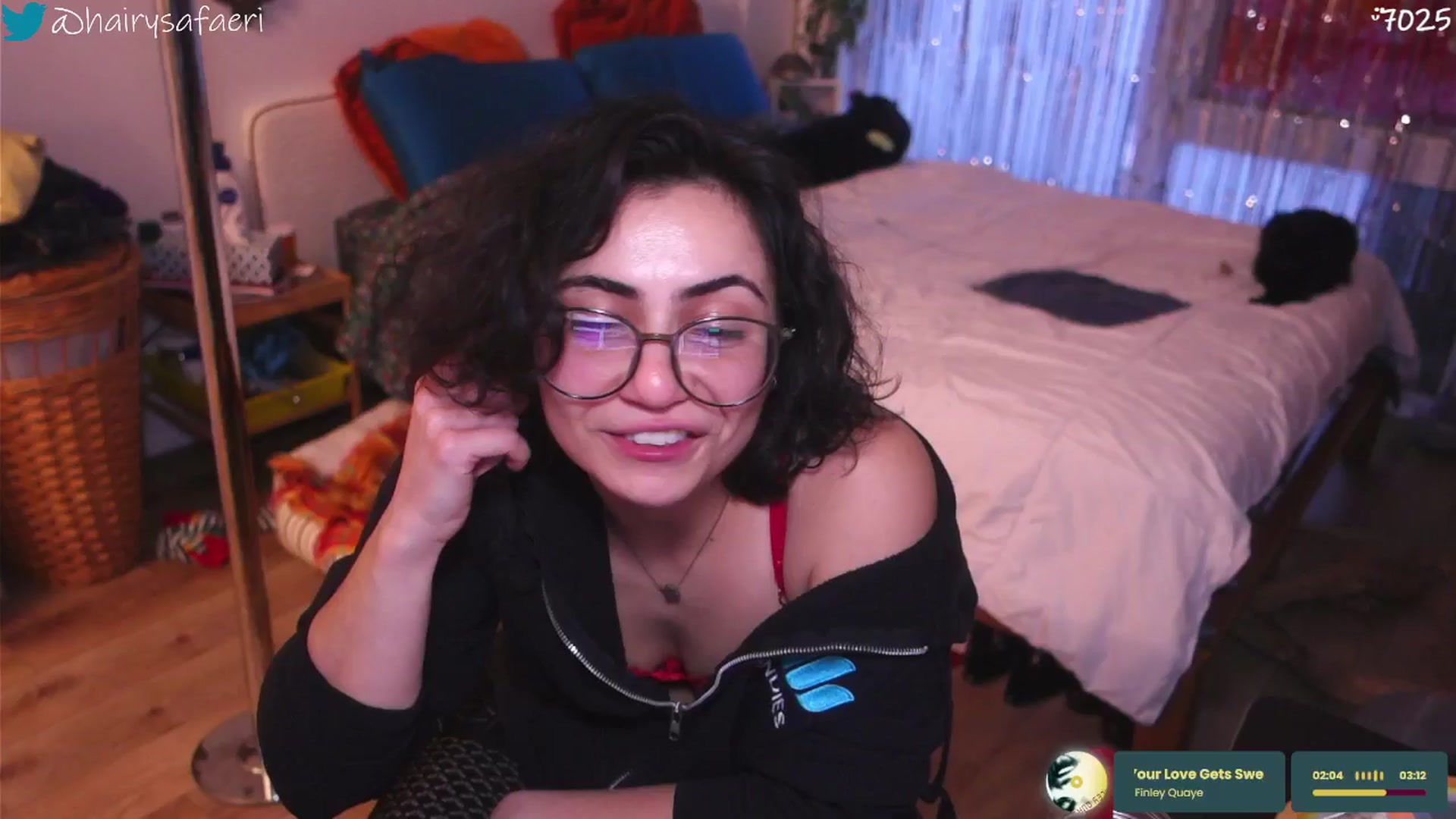 Gallery image thumbnail from HairySafaeri's myfreecams stream on, 01/06/2026, 21:02 image 4 of 20