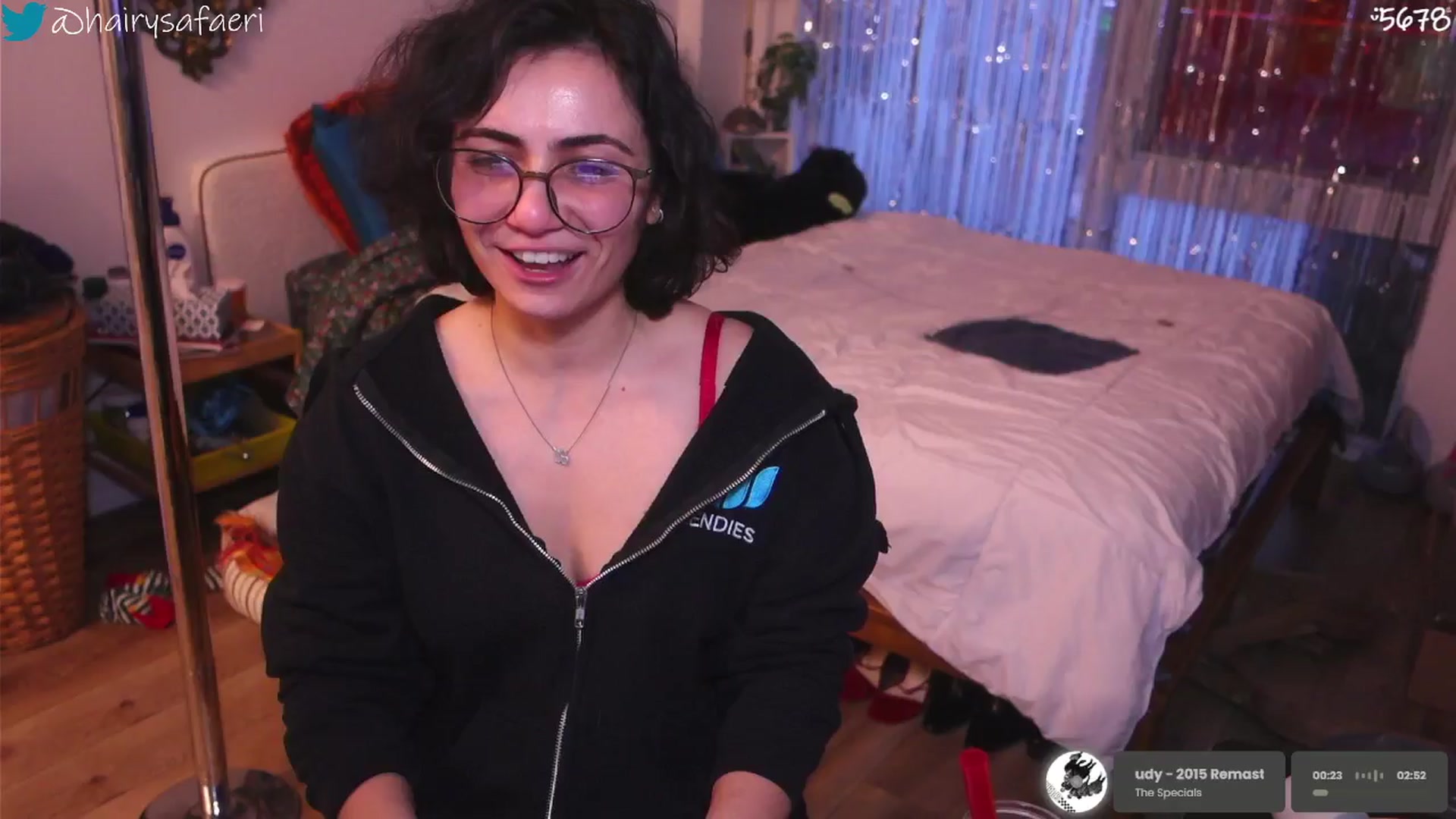 Gallery image thumbnail from HairySafaeri's myfreecams stream on, 01/06/2026, 21:02 image 19 of 20