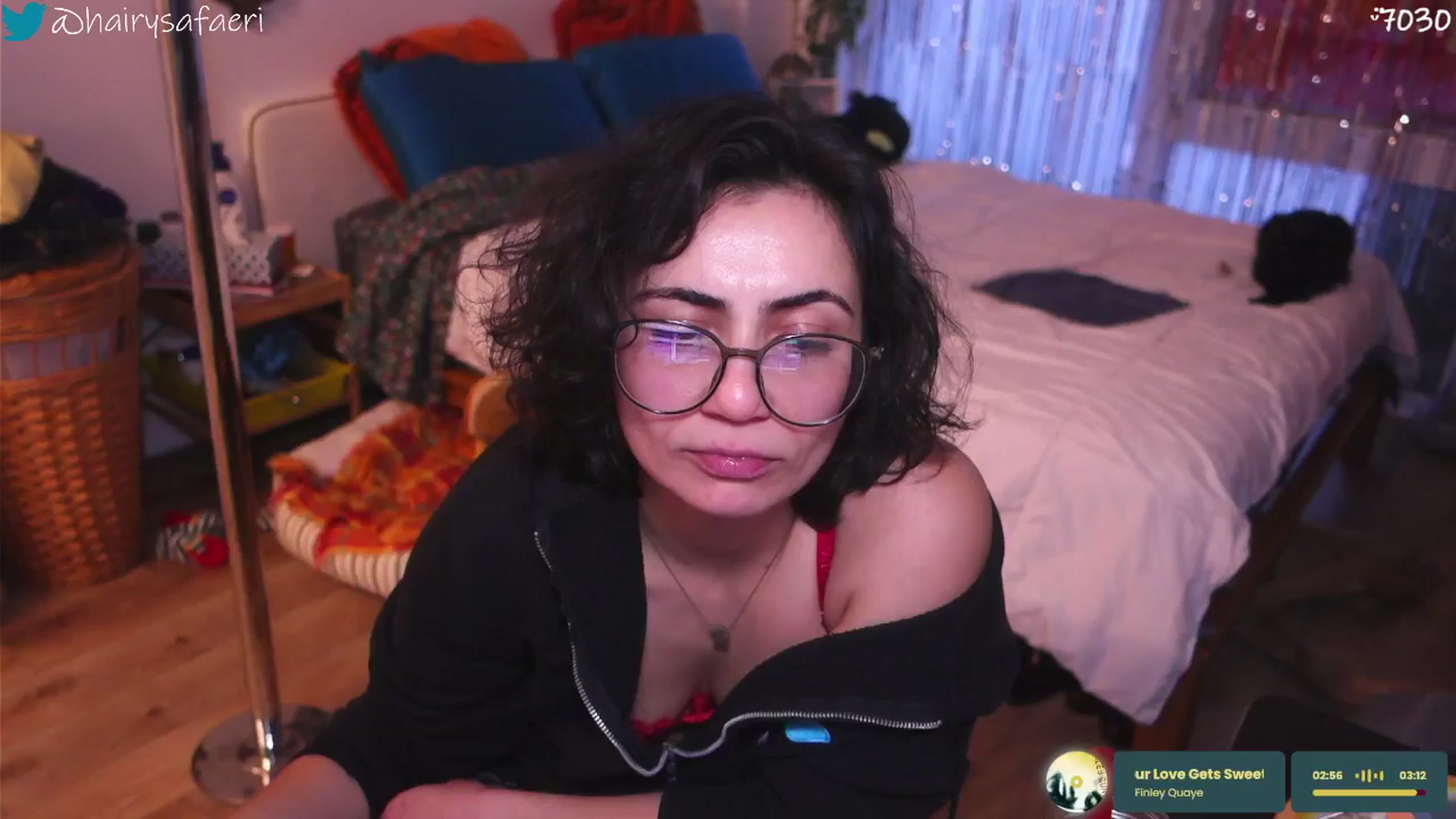 Gallery image thumbnail from HairySafaeri's myfreecams stream on, 01/06/2026, 21:02 image 5 of 20