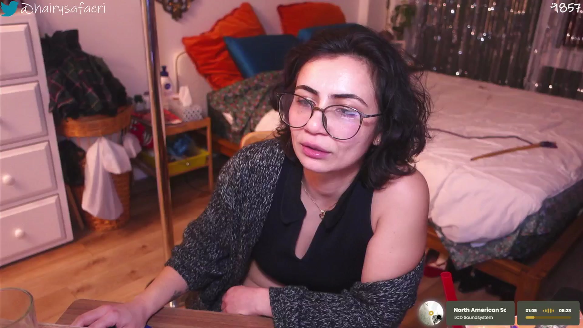 Gallery image thumbnail from HairySafaeri's myfreecams stream on, 01/09/2026, 01:07 image 8 of 20