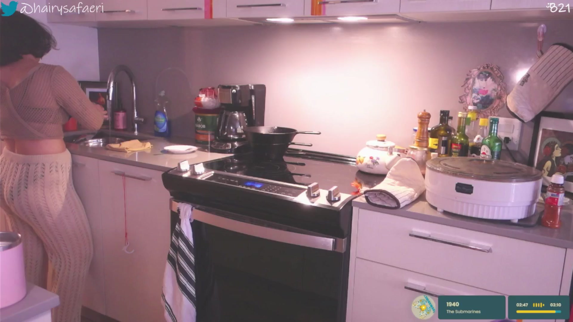 Gallery image thumbnail from HairySafaeri's myfreecams stream on, 02/05/2026, 21:51 image 1 of 20