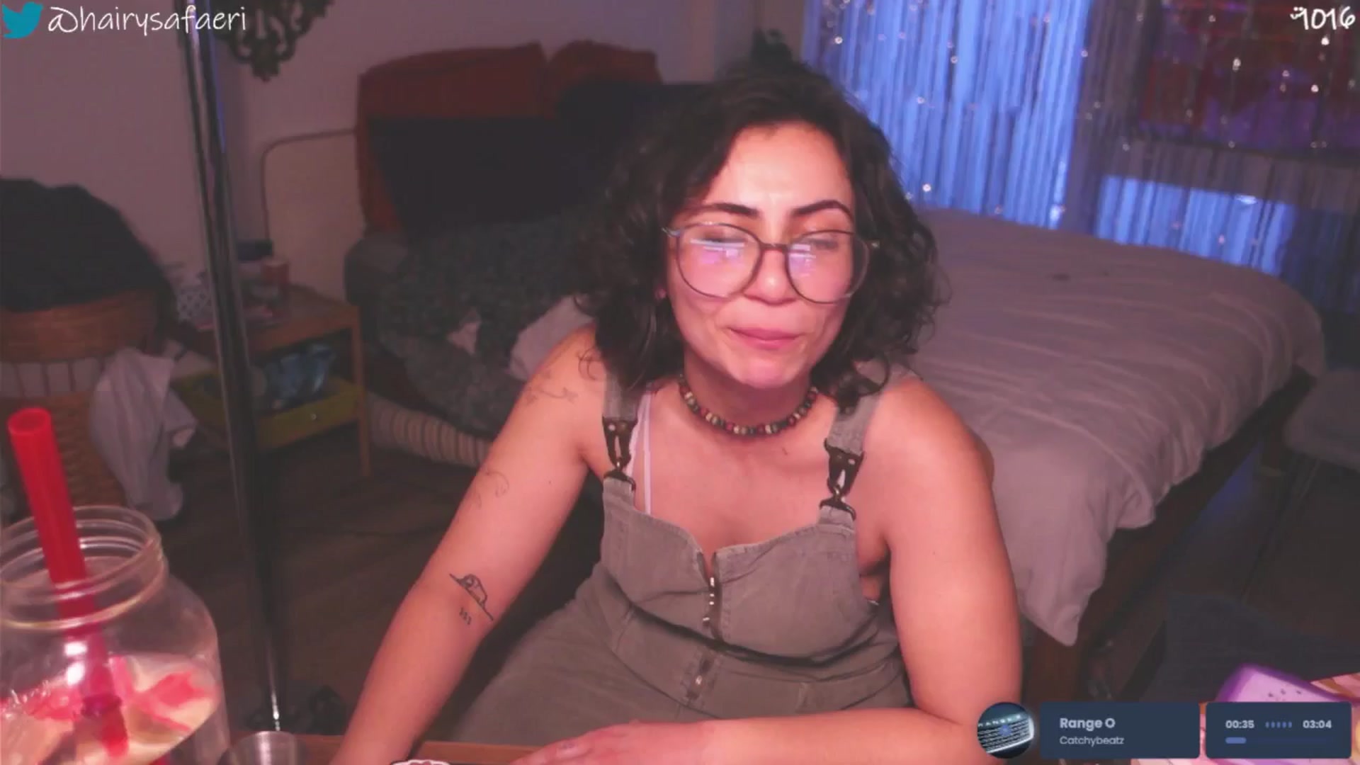 Gallery image thumbnail from HairySafaeri's myfreecams stream on, 02/18/2026, 23:43 image 8 of 20