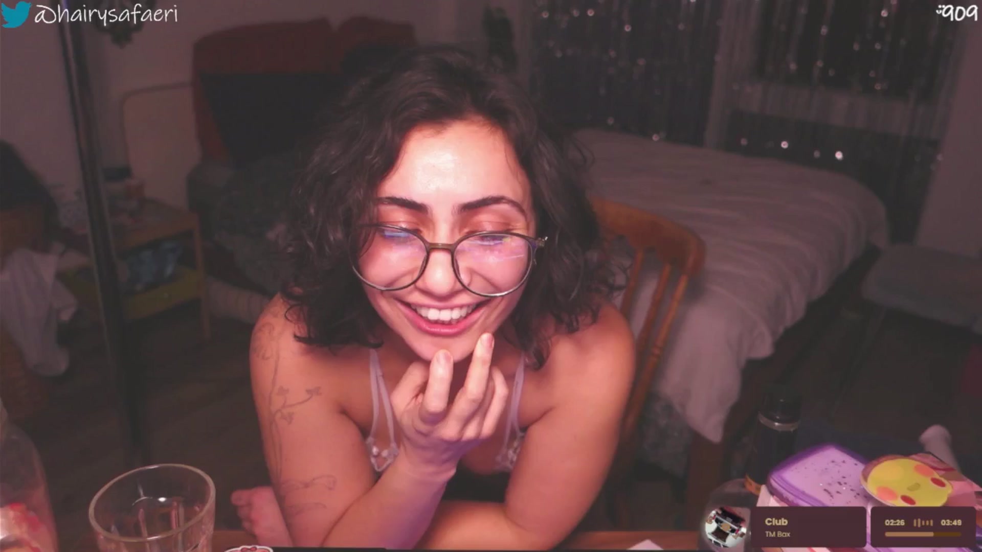 Gallery image thumbnail from HairySafaeri's myfreecams stream on, 02/19/2026, 24:54 image 8 of 20