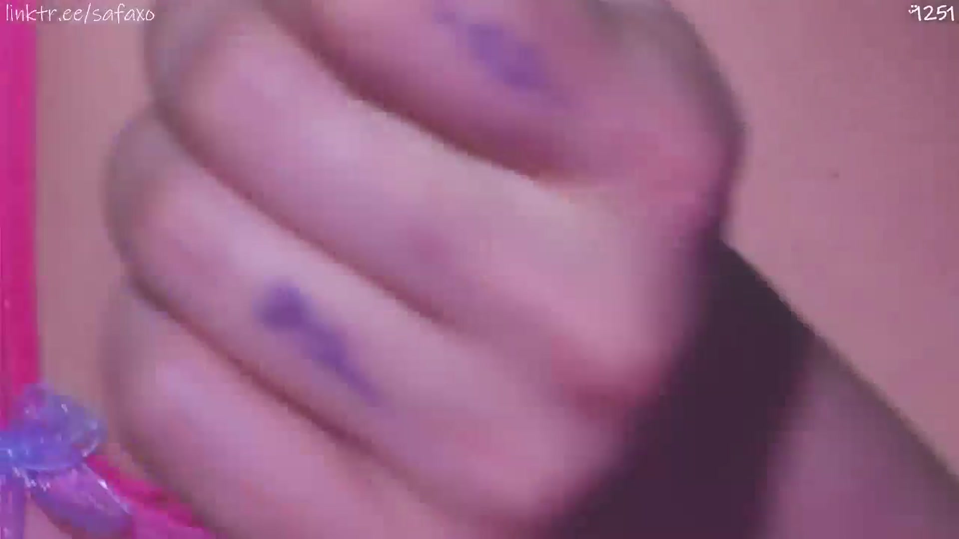 Gallery image thumbnail from HairySafaeri's myfreecams stream on, 03/10/2026, 22:15 image 17 of 20