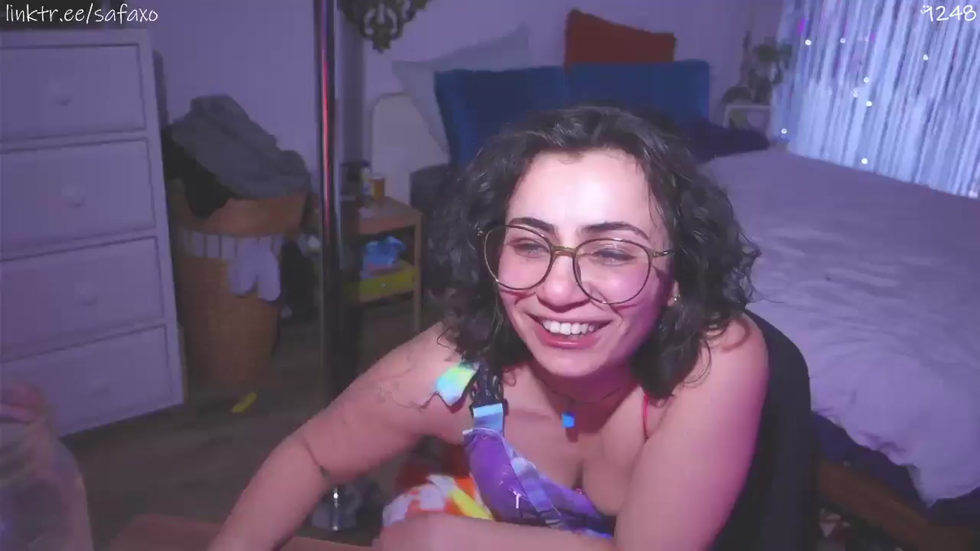 Gallery image thumbnail from HairySafaeri's myfreecams stream on, 03/10/2026, 22:15 image 15 of 20