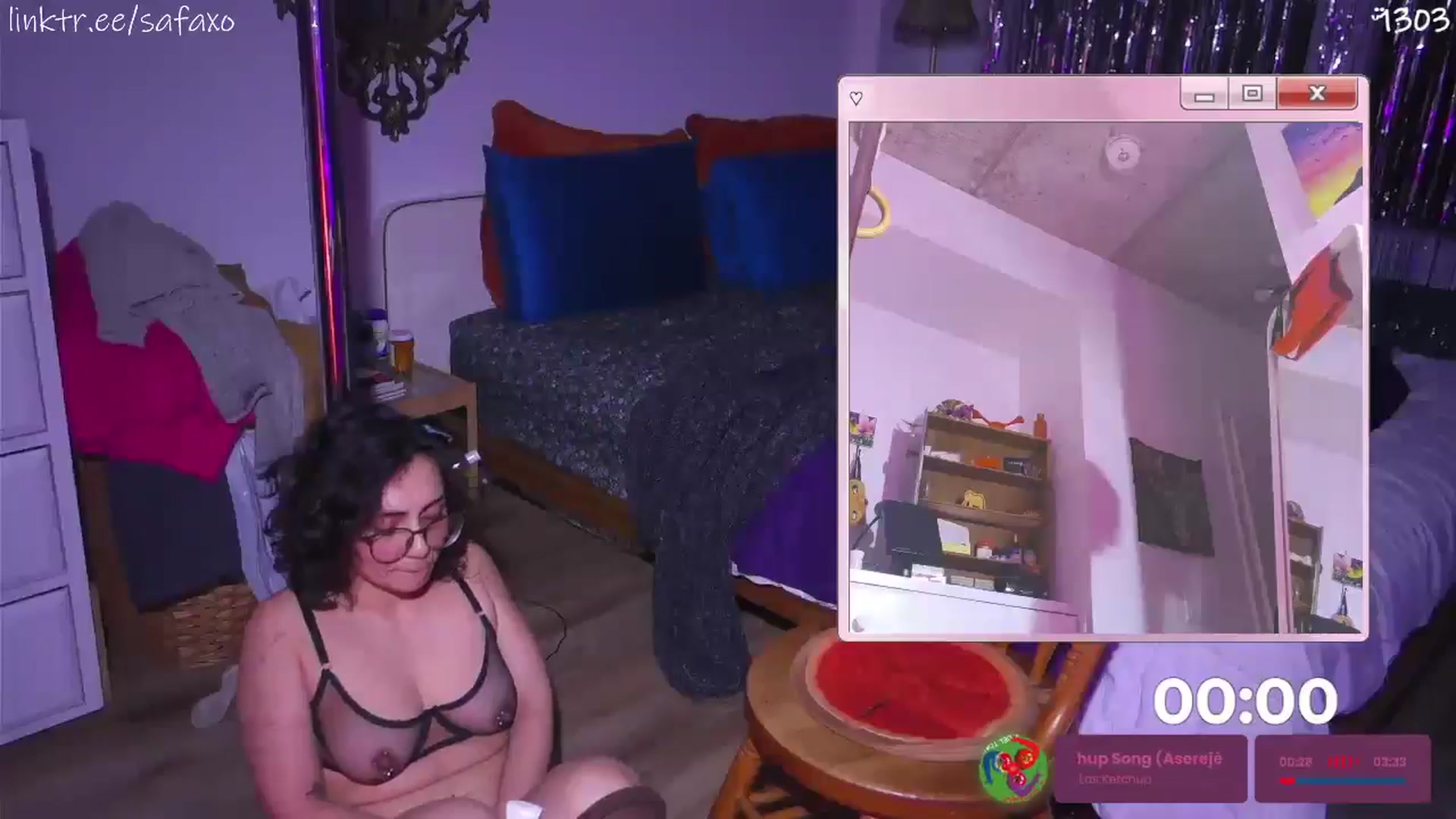 Gallery image thumbnail from HairySafaeri's myfreecams stream on, 03/19/2026, 24:00 image 9 of 20