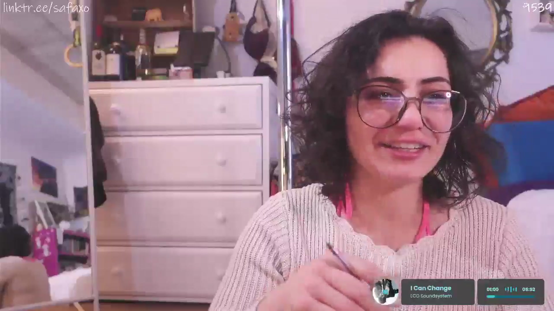 Gallery image thumbnail from HairySafaeri's myfreecams stream on, 03/25/2026, 21:22 image 17 of 20