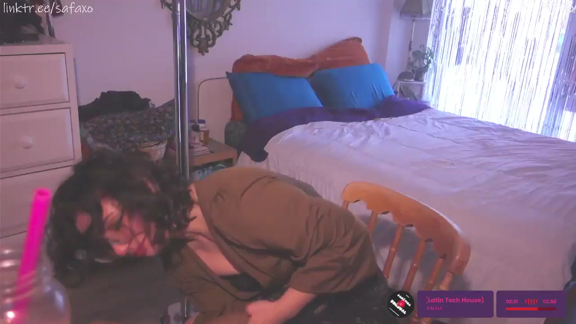 Gallery image thumbnail from HairySafaeri's myfreecams stream on, 03/27/2026, 22:36 image 19 of 20