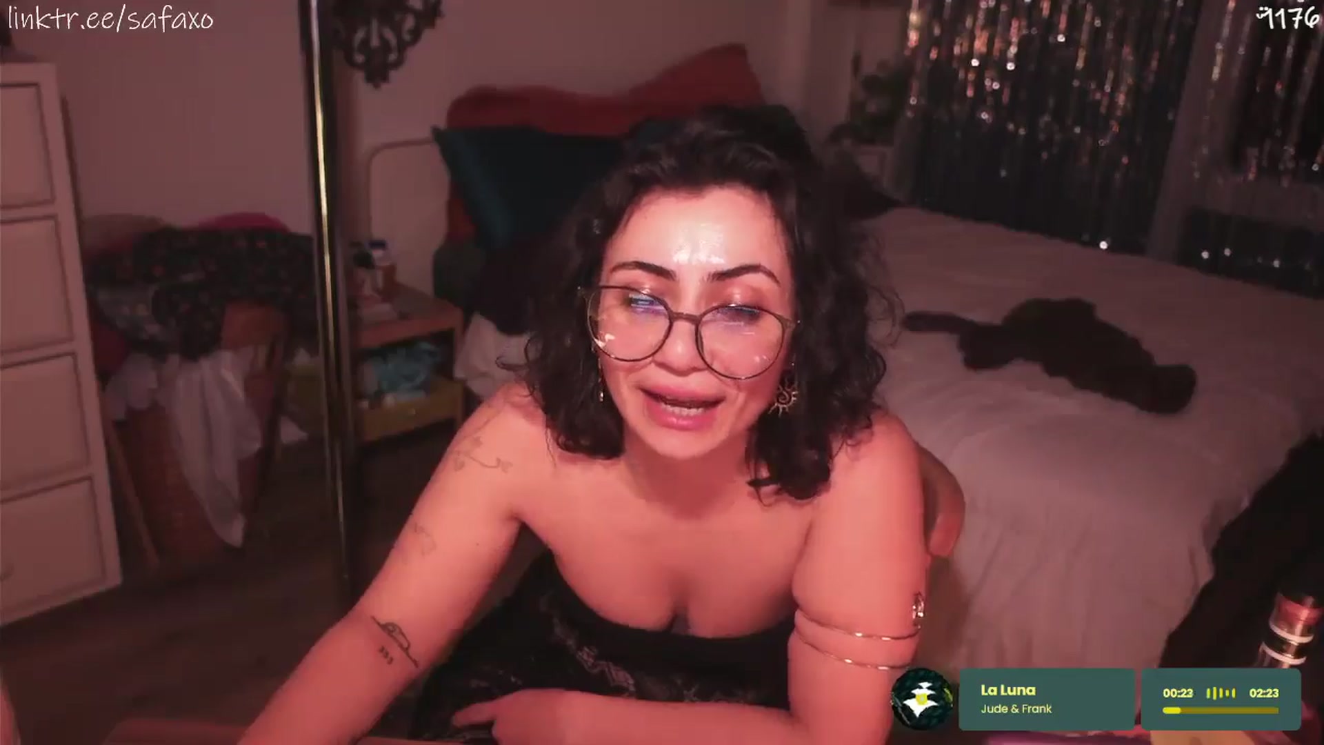 Gallery image thumbnail from HairySafaeri's myfreecams stream on, 03/28/2026, 01:21 image 2 of 20