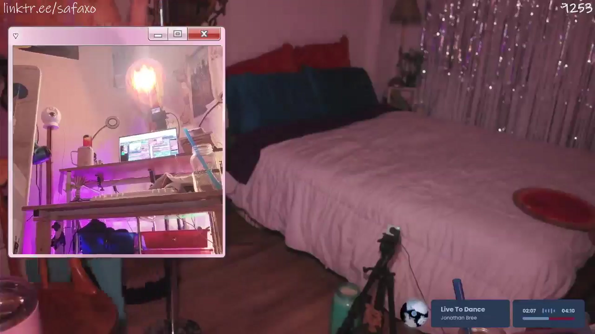 Gallery image thumbnail from HairySafaeri's myfreecams stream on, 04/01/2026, 24:20 image 11 of 20